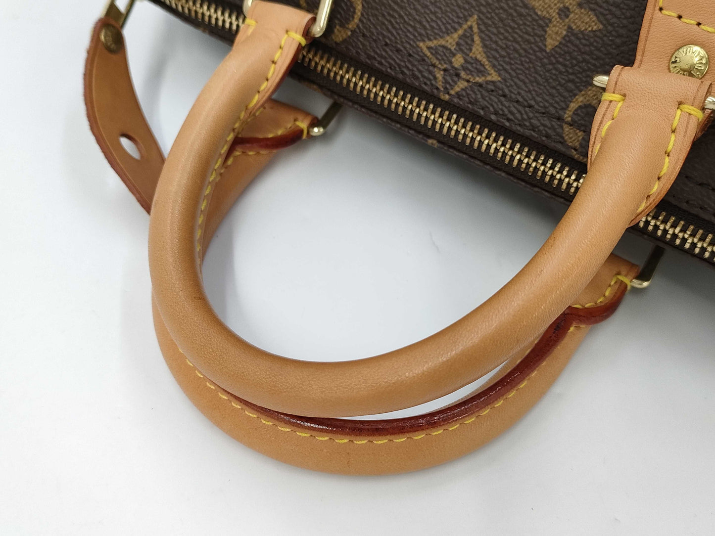 LOUIS VUITTON LOUIS VUITTON Monogram Vuitton Monogram Speedy 25 Handbag