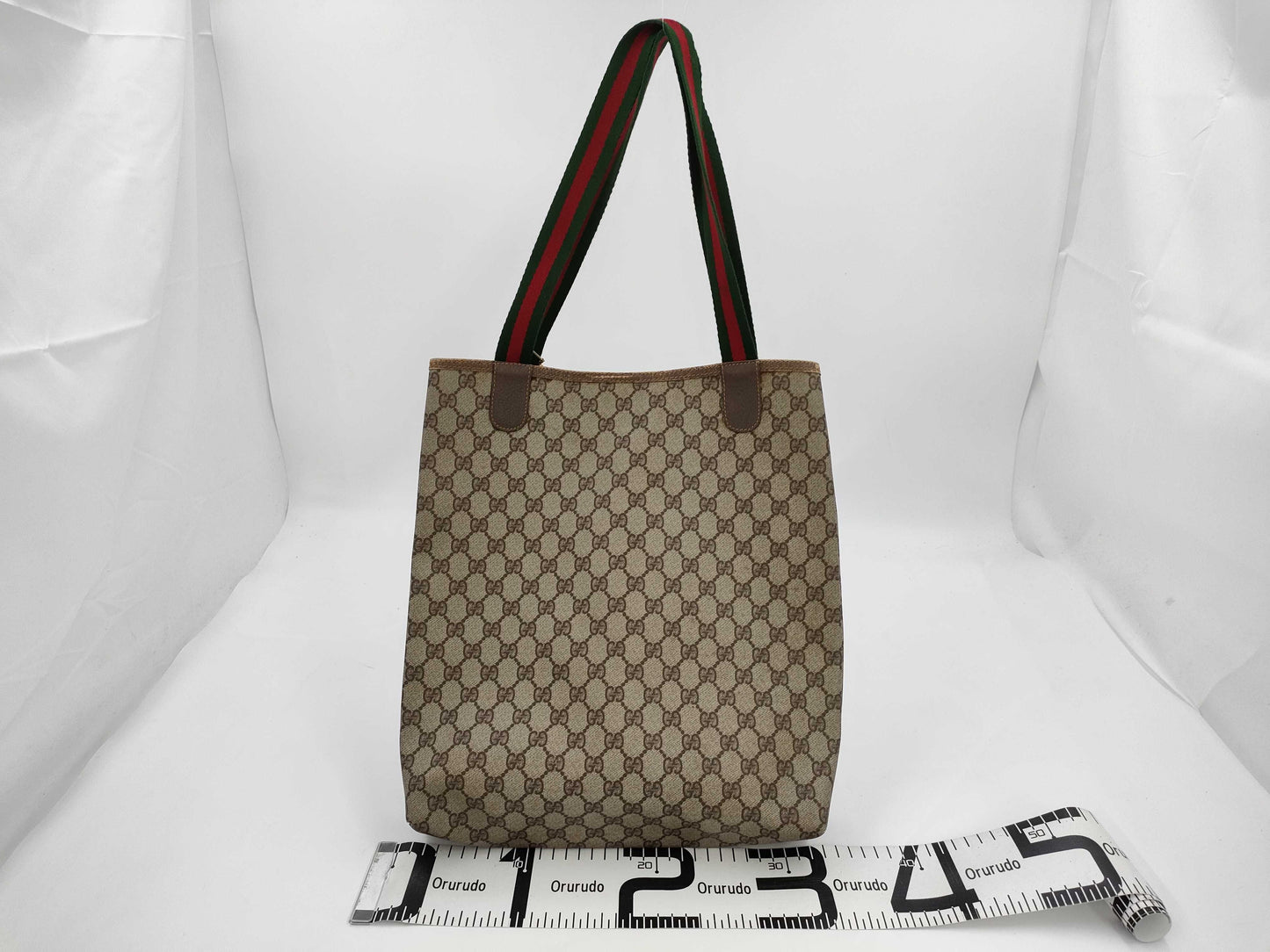 GUCCI GG Supreme Sherry Tote Bag