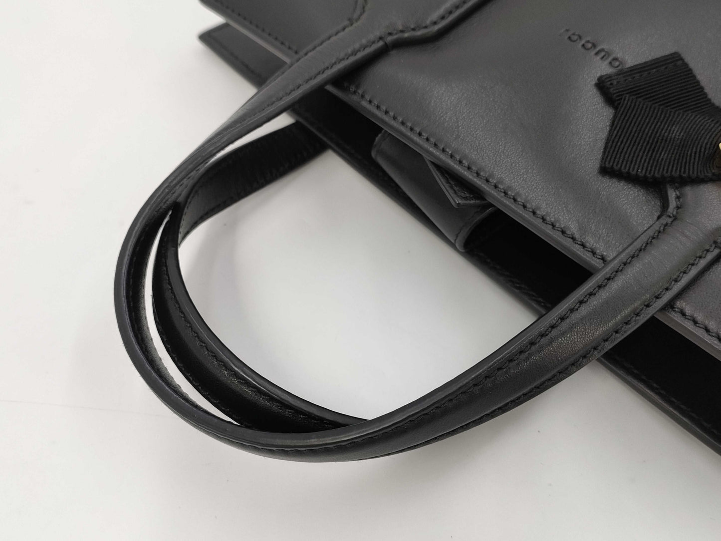 GUCCI GG Marmont Leather Handbag in Black