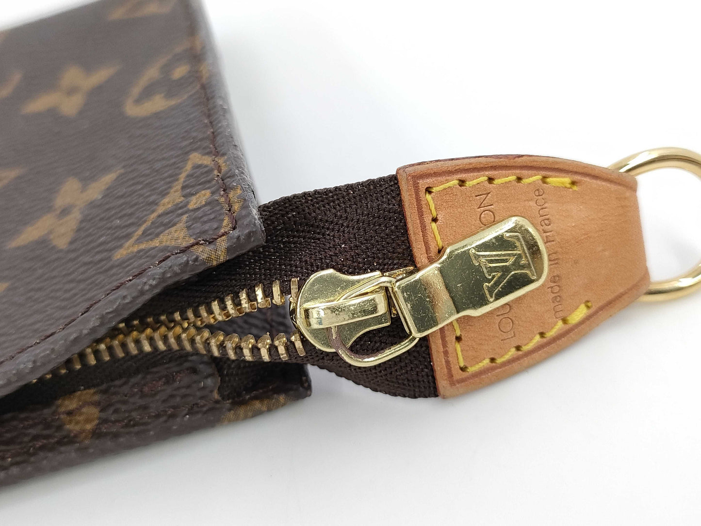 LOUIS VUITTON Monogram Bucket Pouch