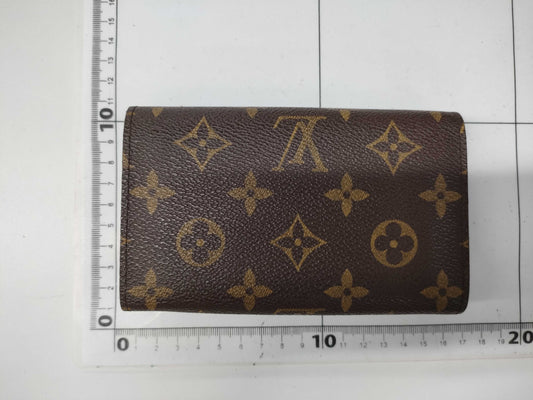 LOUIS VUITTON Monogram Bifold Wallet