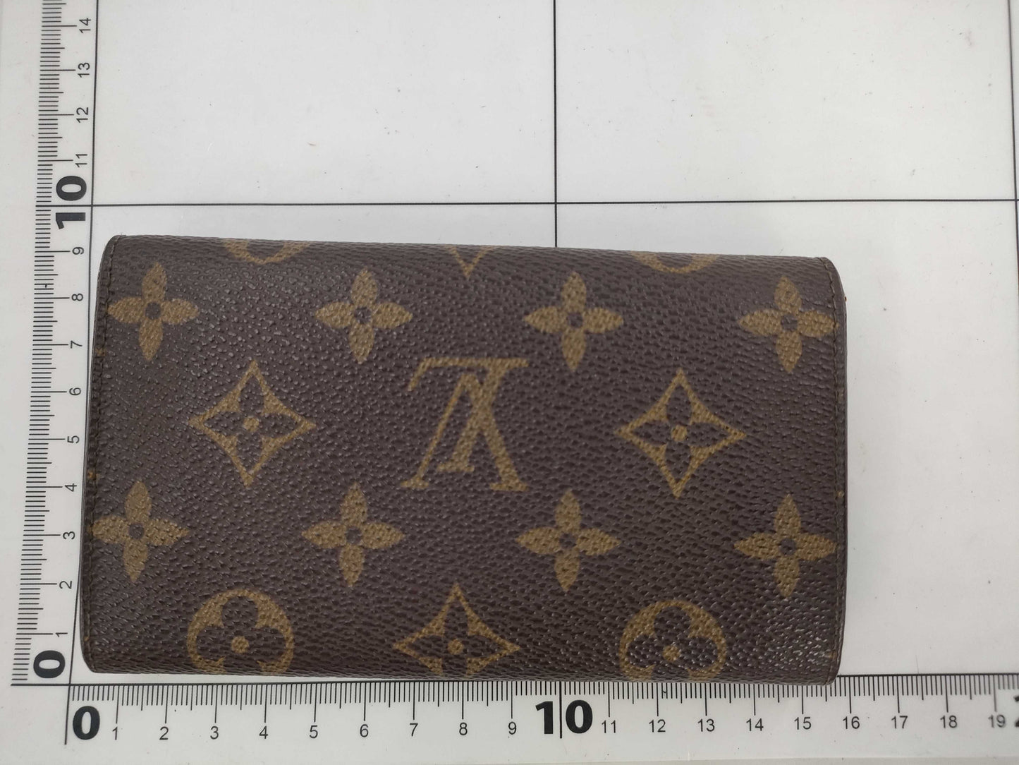 LOUIS VUITTON Monogram Bifold Wallet