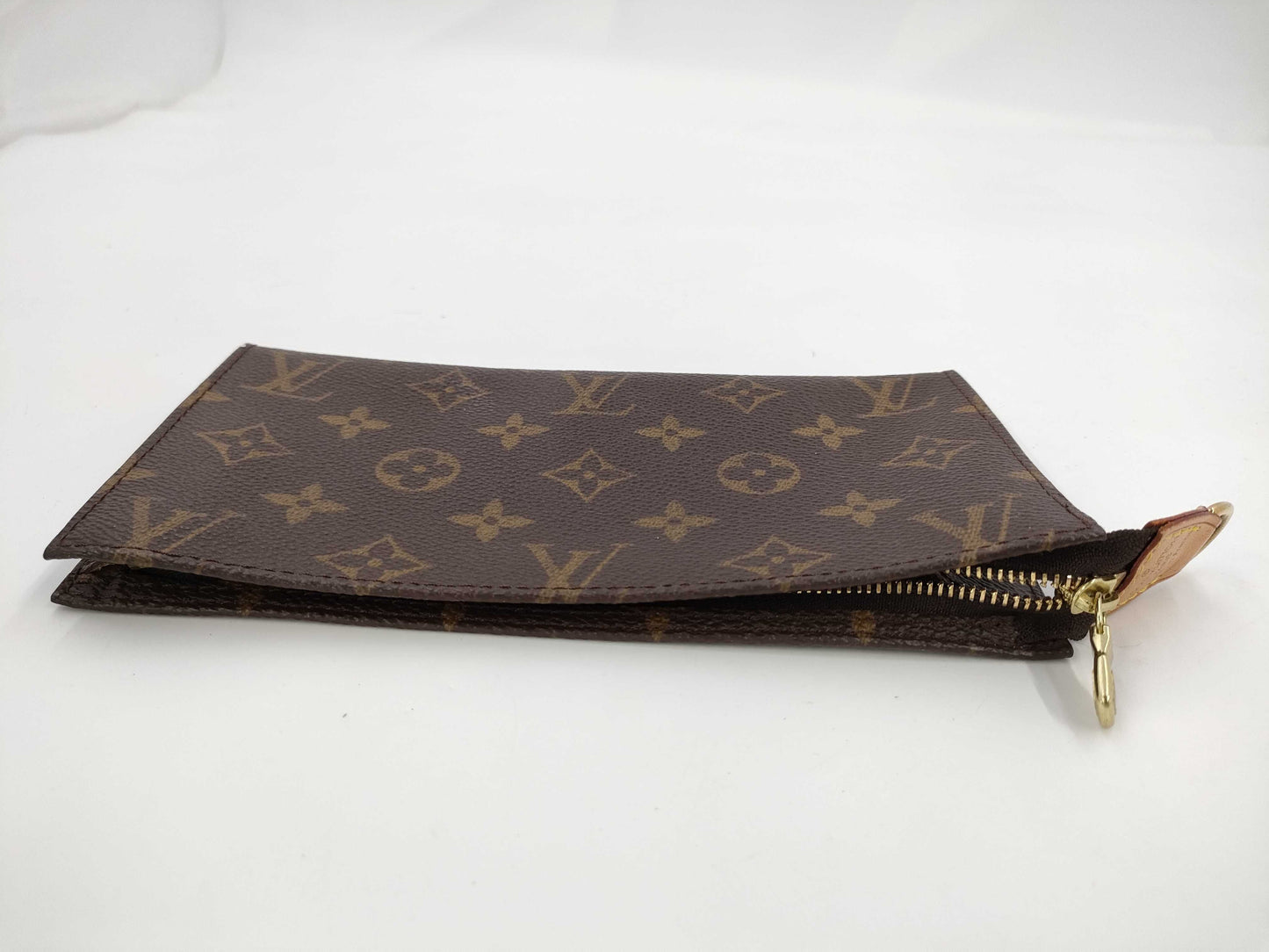 LOUIS VUITTON Monogram Bucket GM Pouch