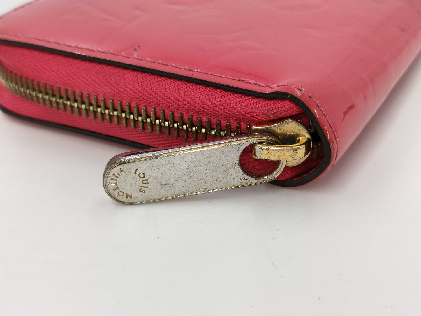 LOUIS VUITTON Vernis Zippy Wallet