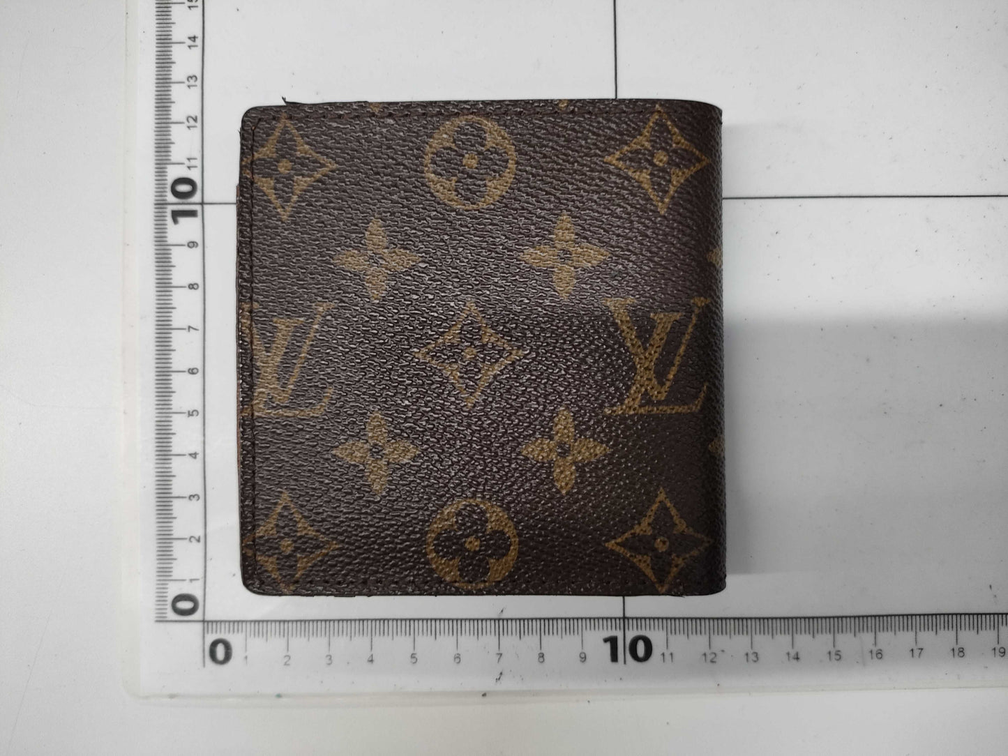 LOUIS VUITTON Monogram Bifold Wallet