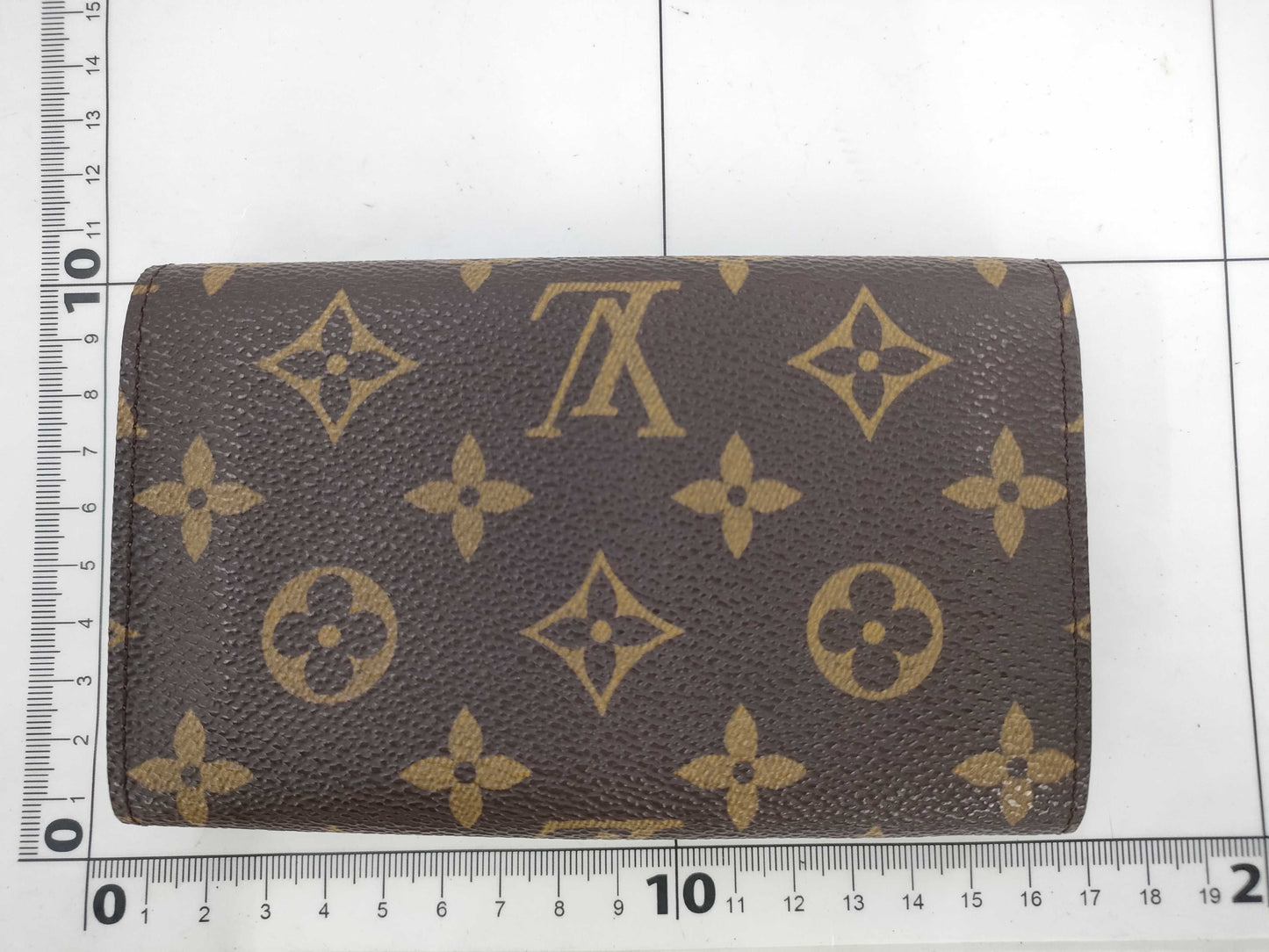 LOUIS VUITTON Monogram Bifold Wallet