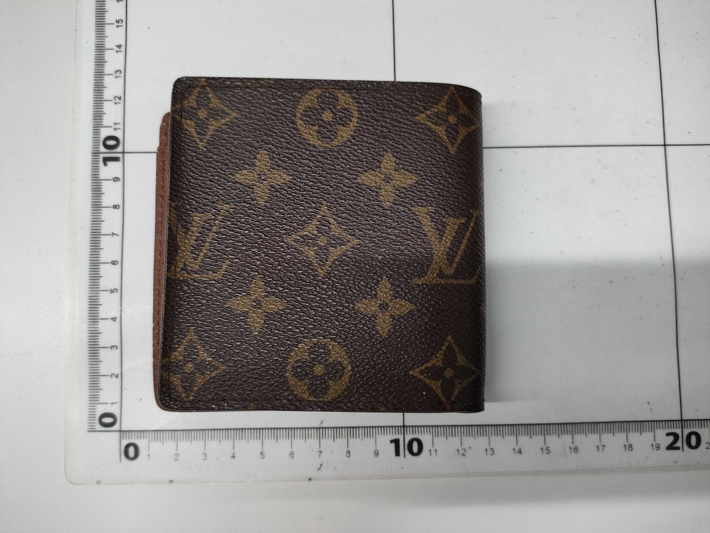 LOUIS VUITTON Monogram Bifold Wallet