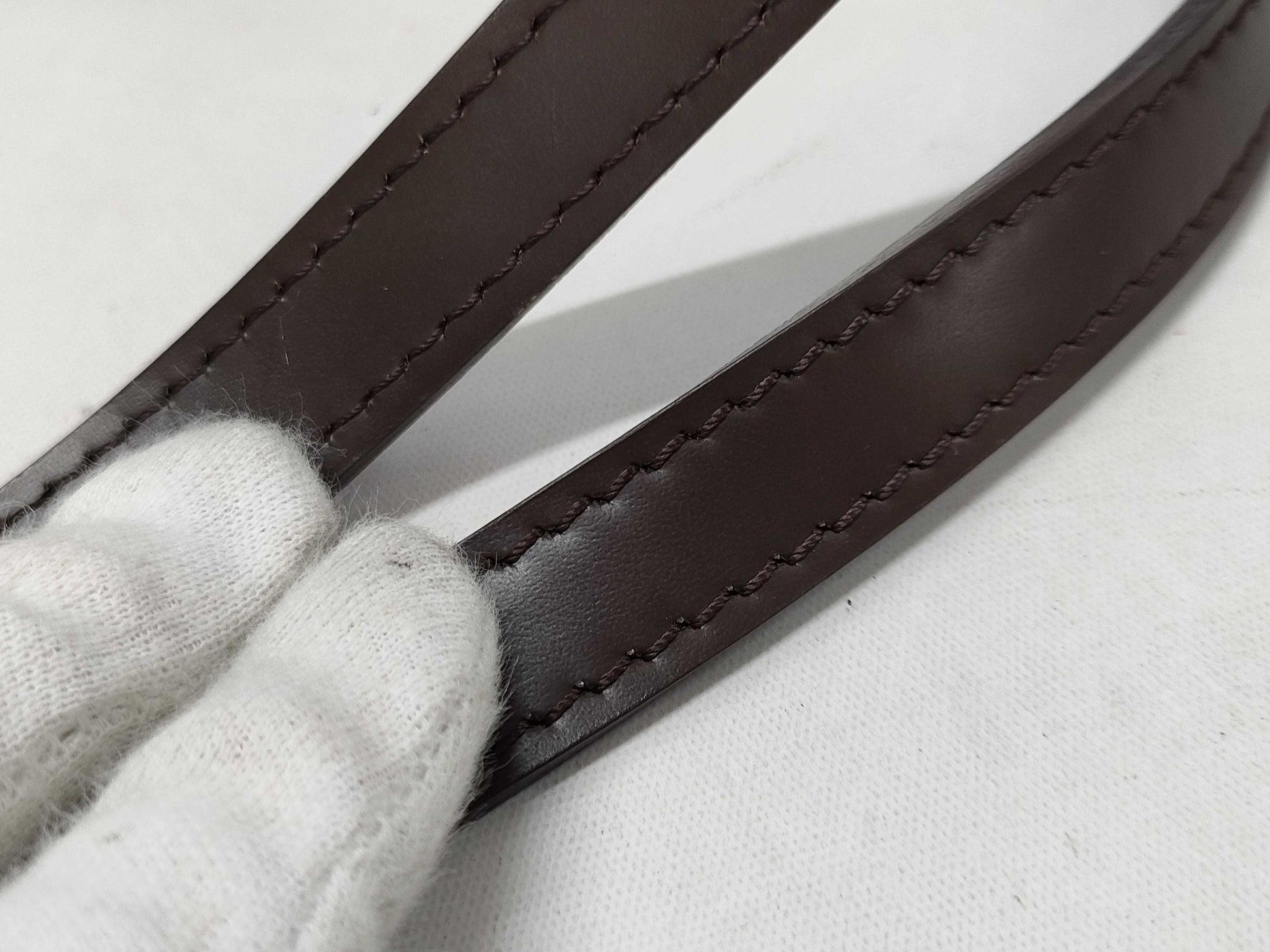LOUIS VUITTON Damier Rivington GM Bag