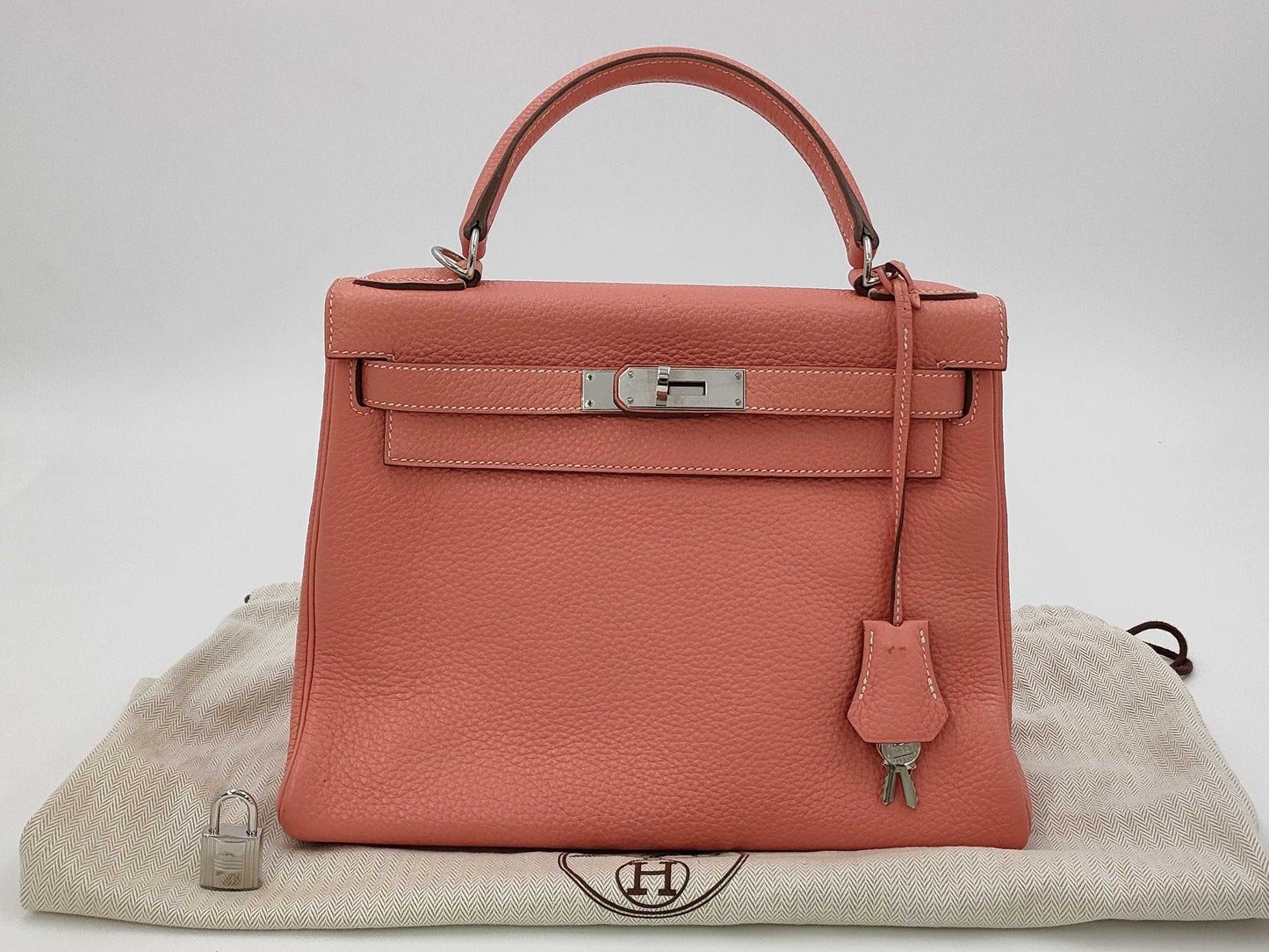 HERMES Kelly 28 Taurillon Crevette Handbag Q