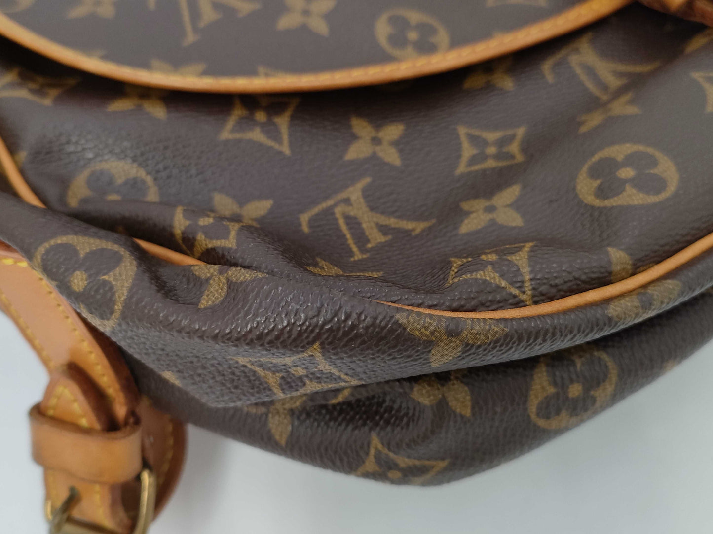 LOUIS VUITTON LOUIS VUITTON Monogram Saumur 43 AR0940 Shoulder Bag