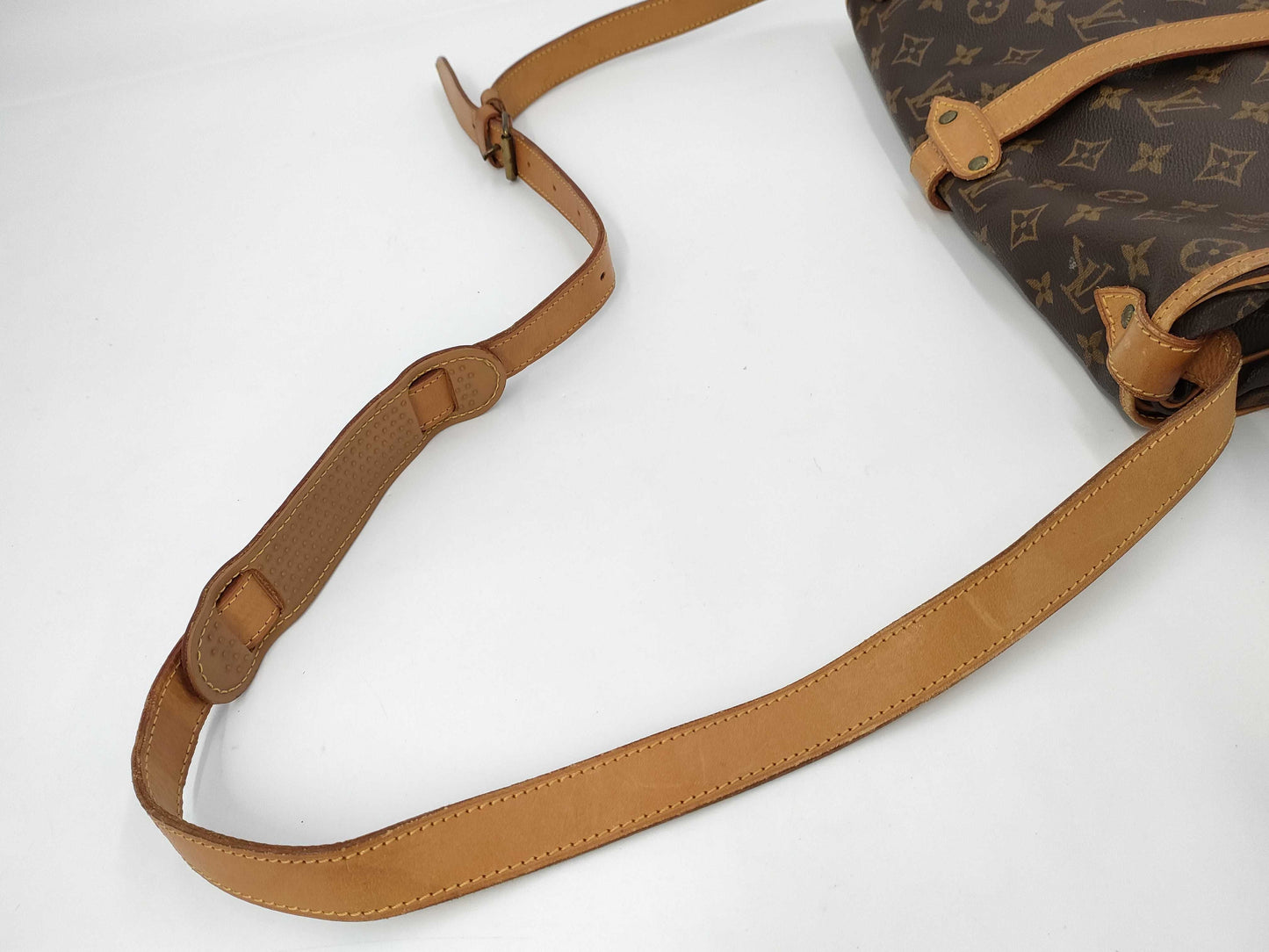 LOUIS VUITTON LOUIS VUITTON Monogram Saumur 43 AR0940 Shoulder Bag