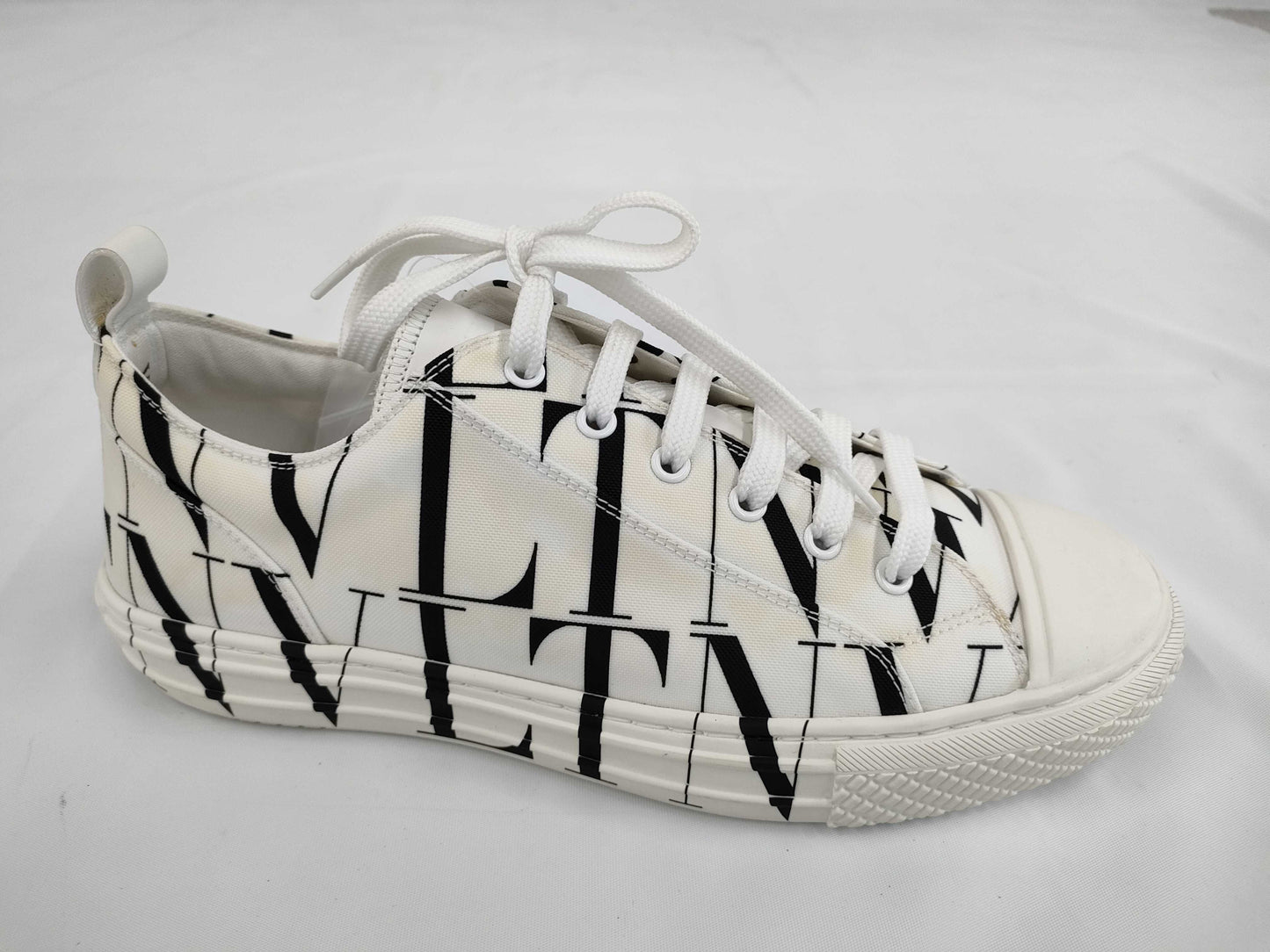 VALENTINO VLTN 42 Sneakers