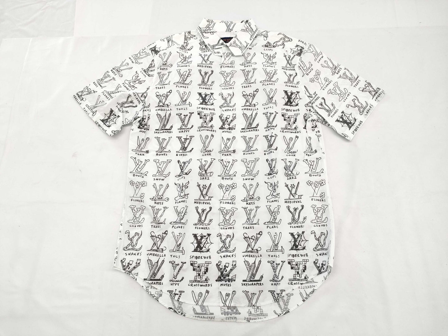 LOUIS VUITTON LOUIS VUITTON Louis Vuitton LV Logo Plays Short Sleeve Shirt Size L Tops