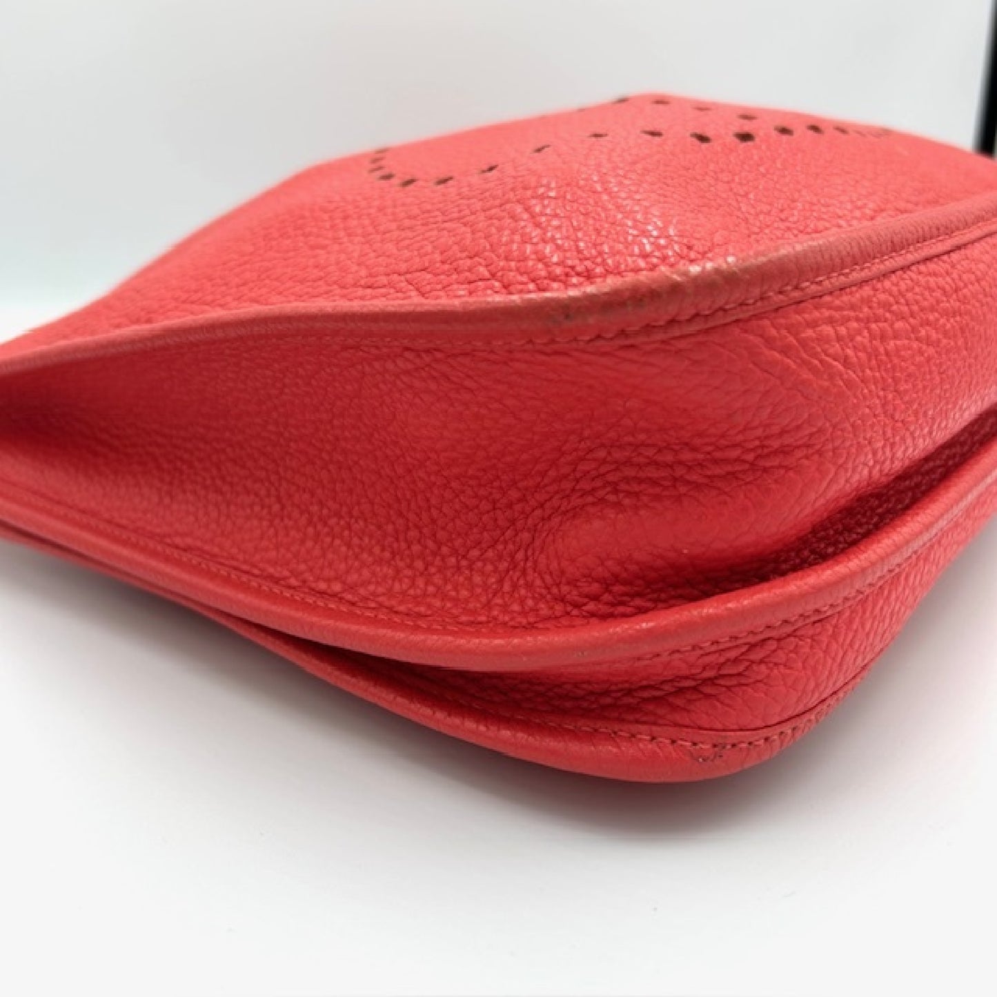 HERMES Evelyn 3 PM □O Stamped Shoulder Bag