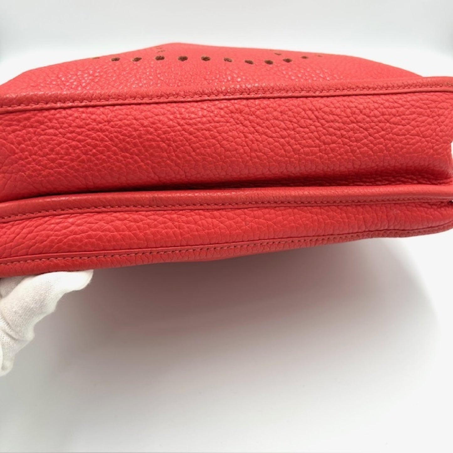 HERMES Evelyn 3 PM □O Stamped Shoulder Bag