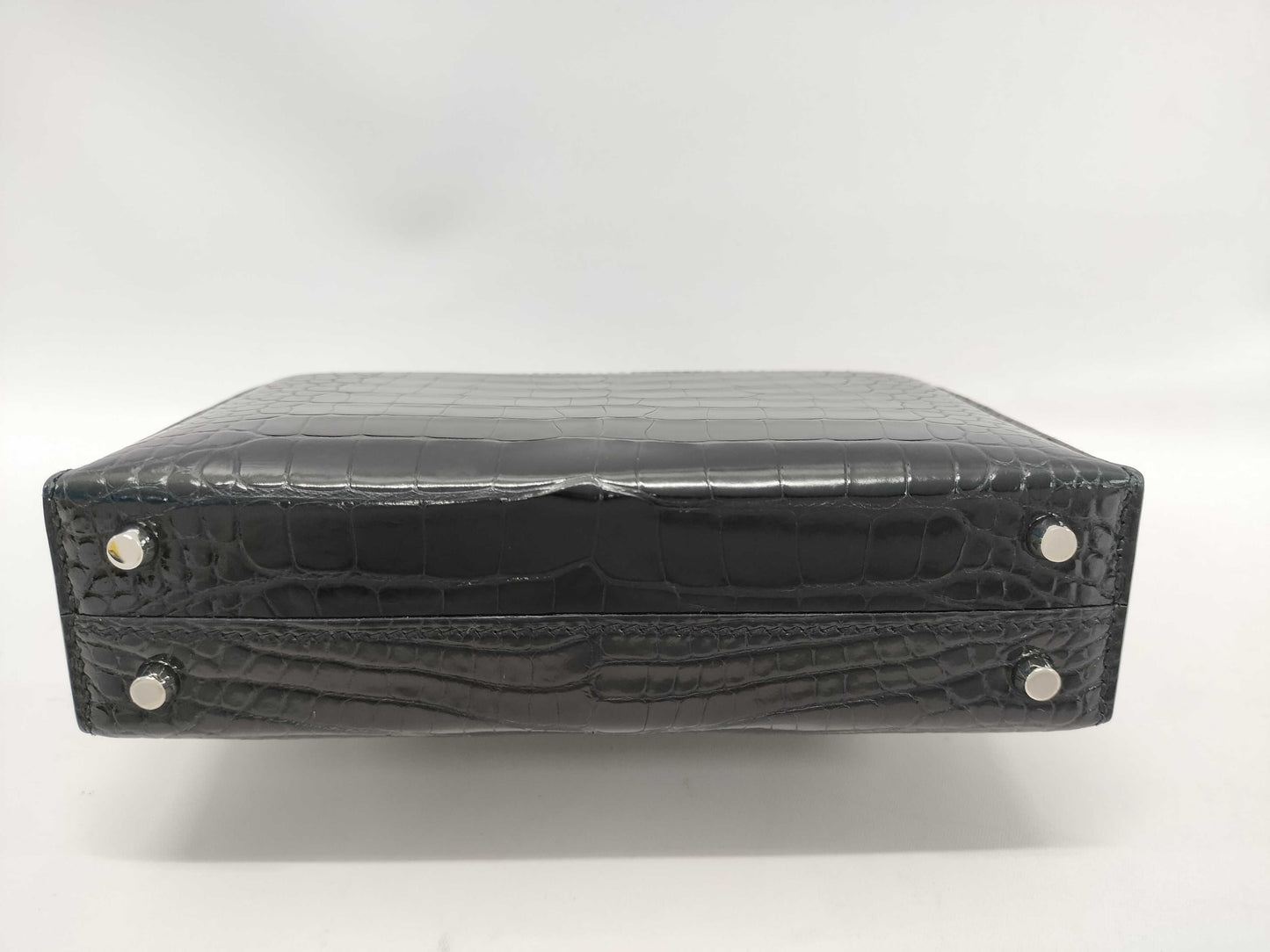 HERMES Vert Chain Mini Handbag in Black Alligator Shine with Silver Hardware and C Stamp