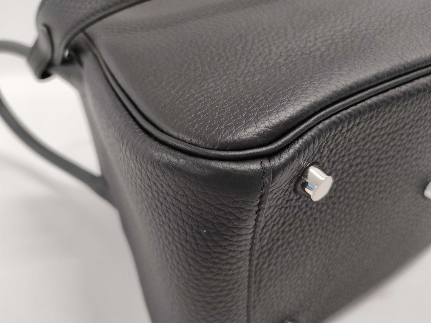 HERMES Lindy 26 Black Taurillon Clemence Leather Handbag with Silver Hardware and Double Stamp