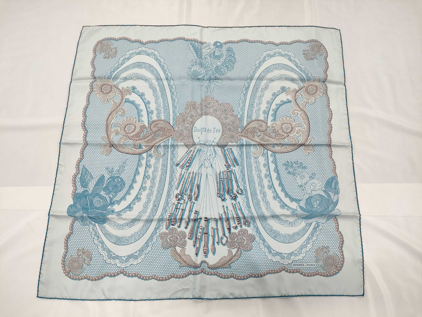 HERMES Carre 90*90 Blue Scarf Scarf