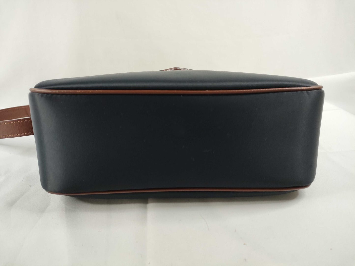 Yves Saint Laurent Y logo shoulder bag in navy and brown