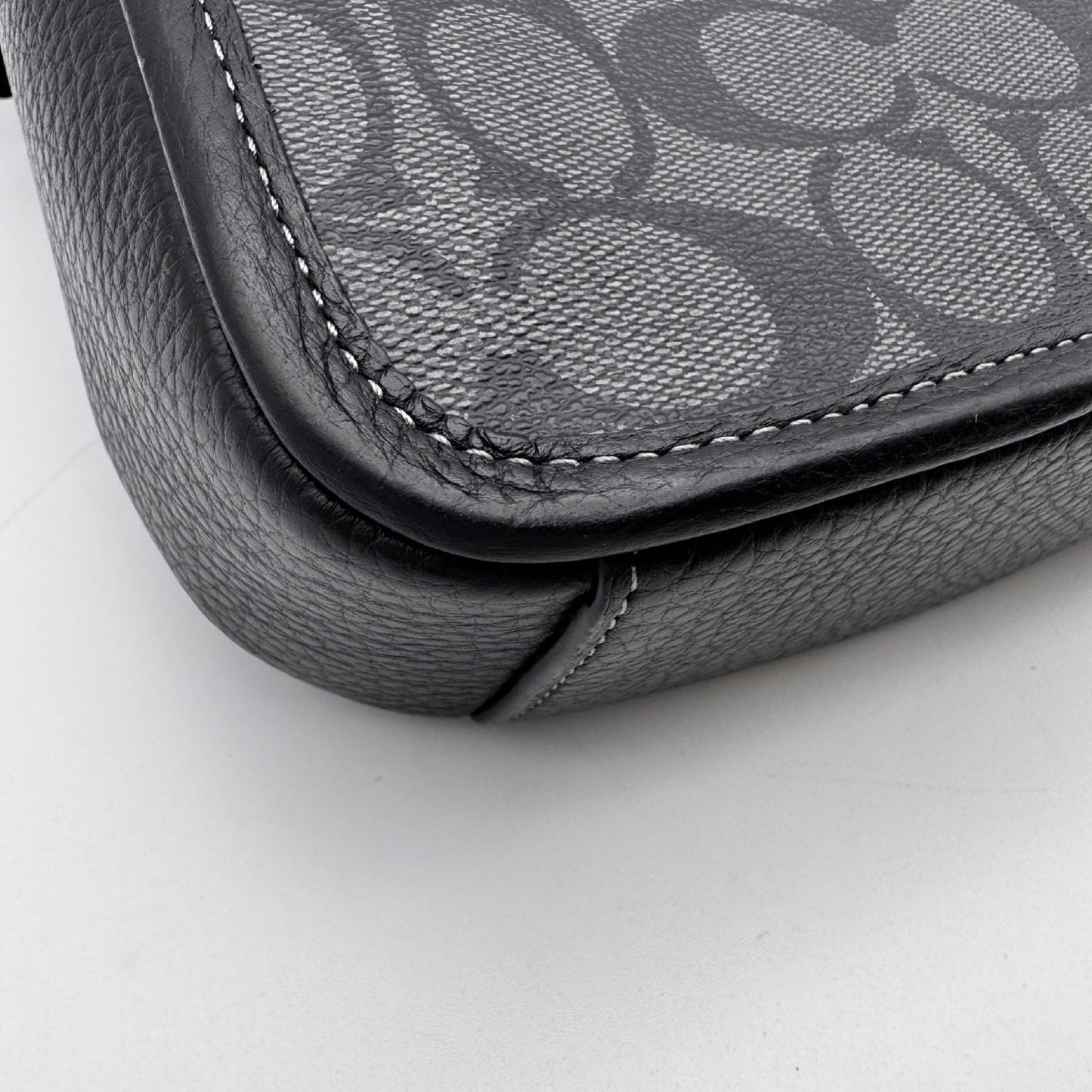 COACH Body Bag Black Size: Approx. W17 No Accessories Shoulder Bag
