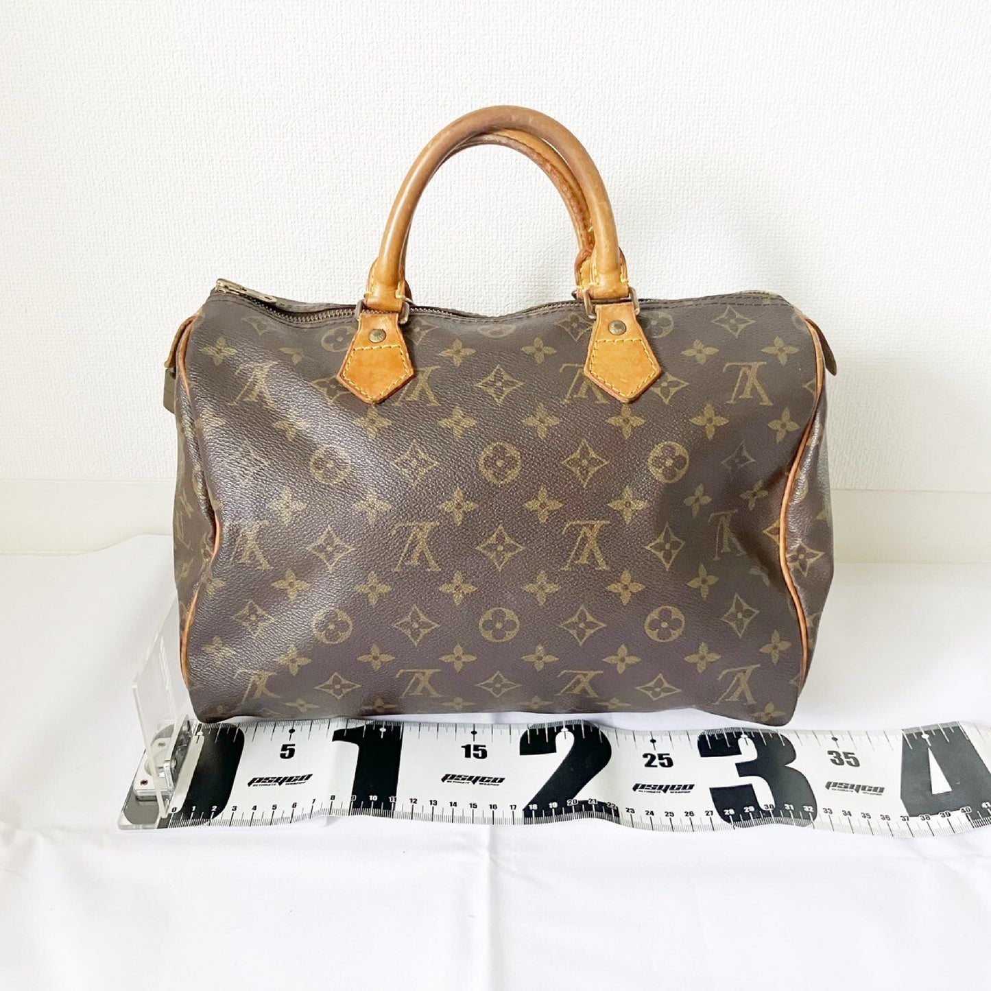 LOUIS VUITTON LOUIS VUITTON Monogram Speedy 30 Handbag