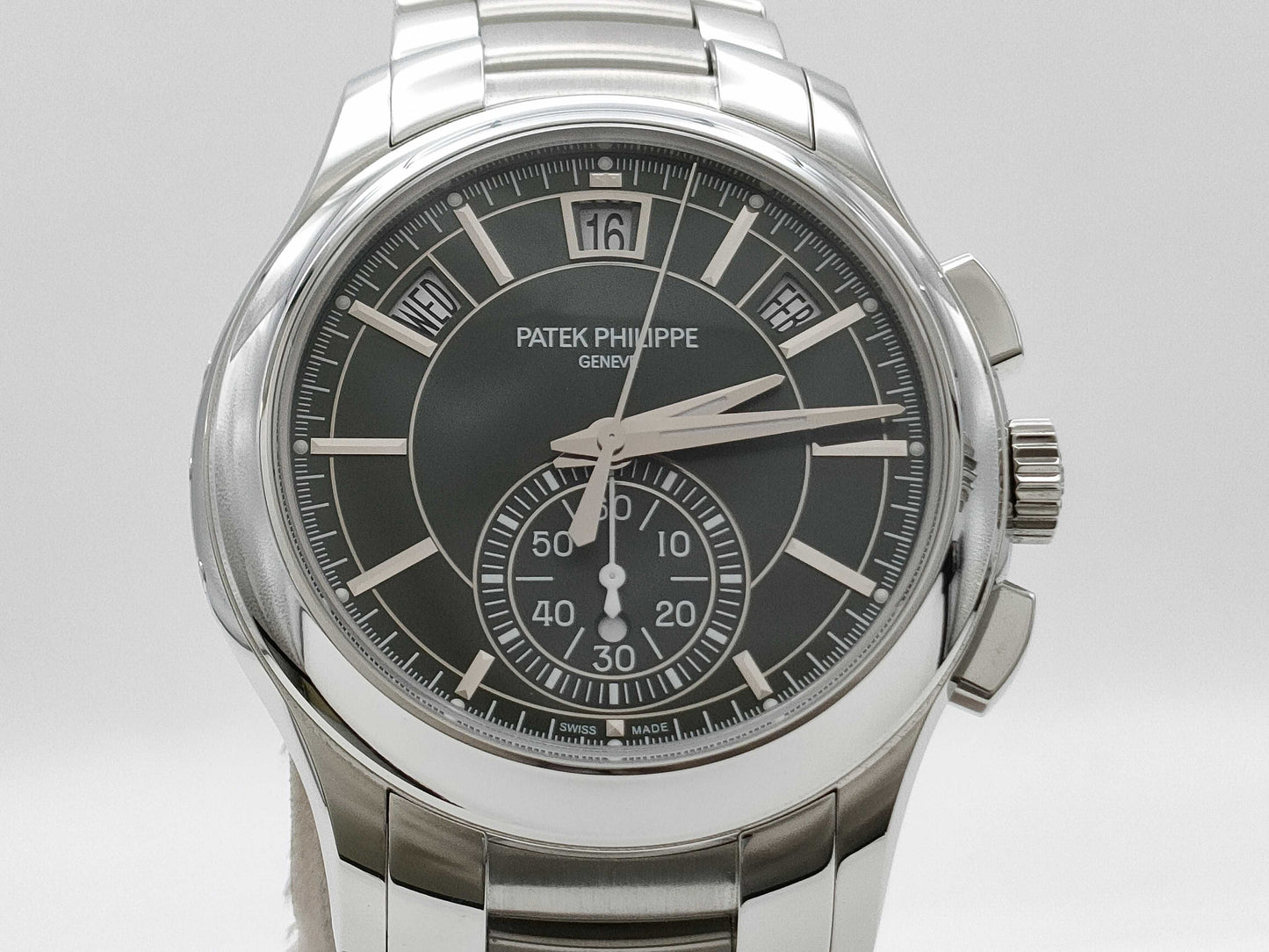 PATEK PHILIPPE Complications 5905/1A-001 7492102/6538358 Automatic Green Dial Men's Watch