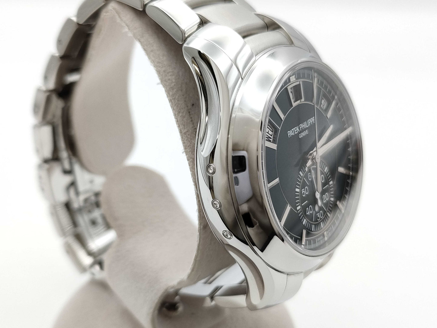PATEK PHILIPPE Complications 5905/1A-001 7492102/6538358 Automatic Green Dial Men's Watch
