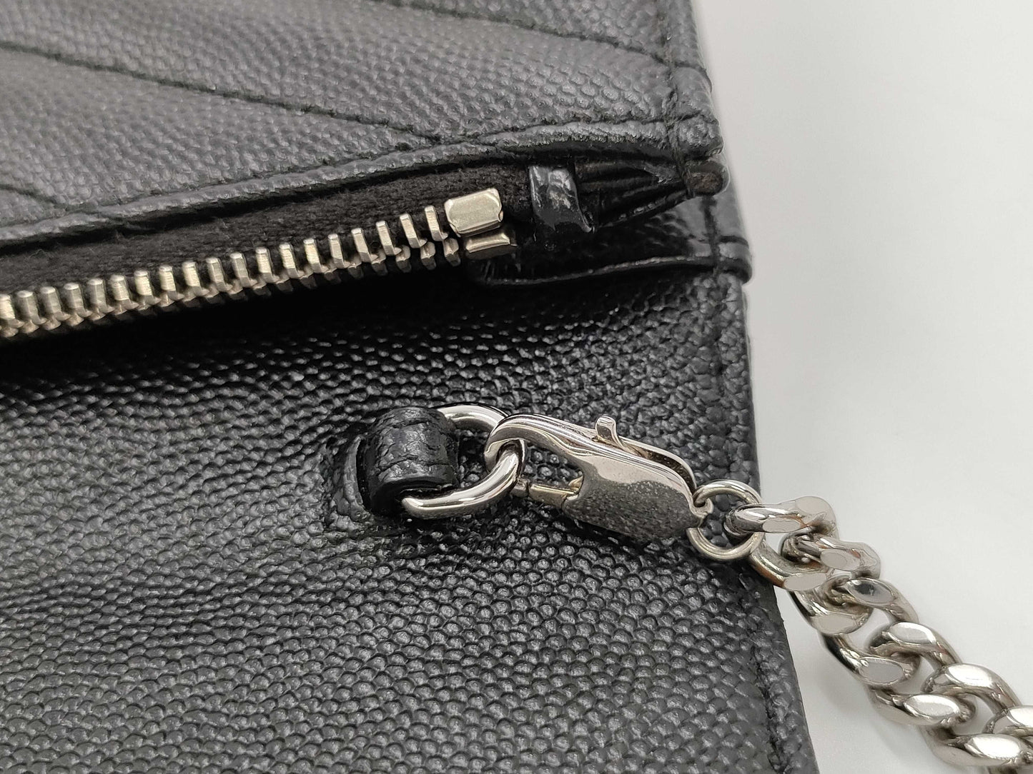 Yves Saint Laurent Chain Shoulder Bag