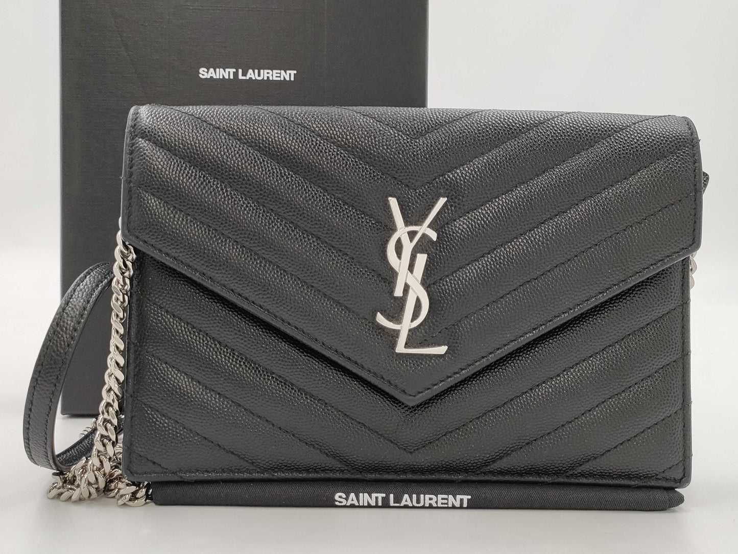 Yves Saint Laurent Chain Shoulder Bag