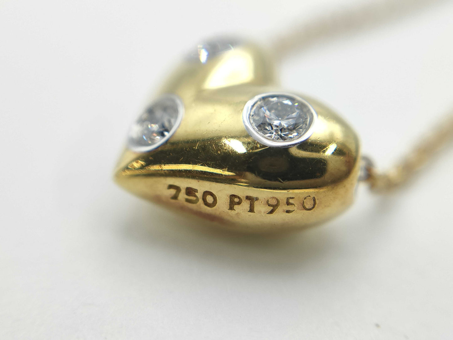 Tiffany & Co. Pinched Heart 3PD Yellow Gold 750 3.5g Necklace