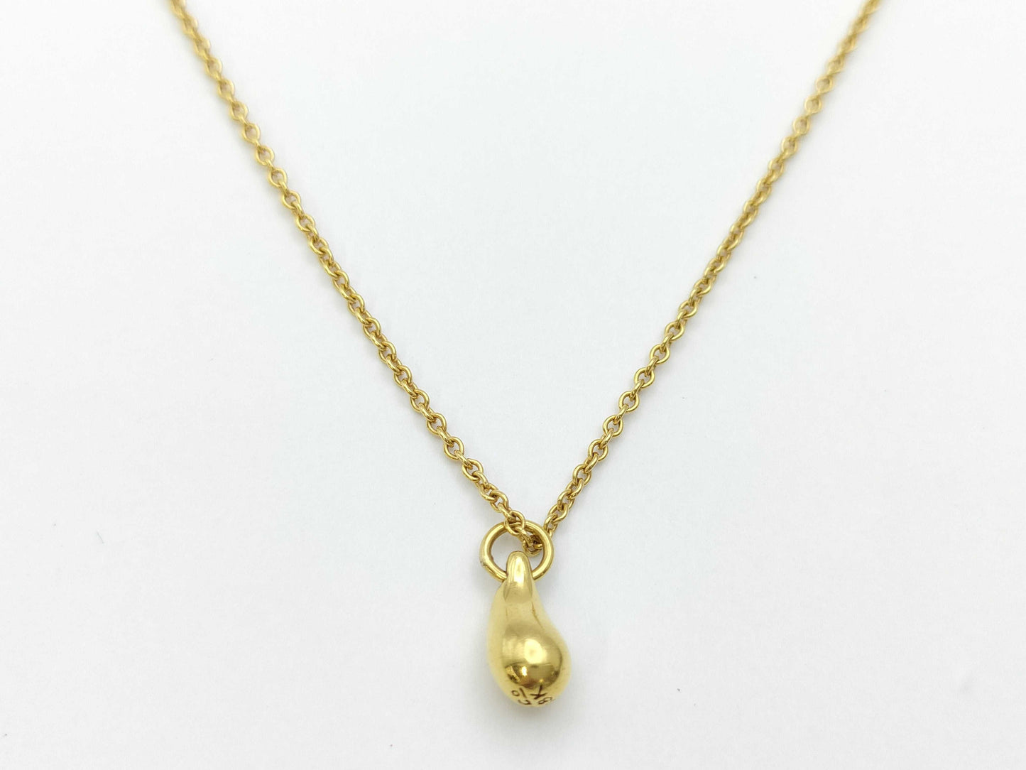 Tiffany & Co. Teardrop 18K 2.4g Necklace