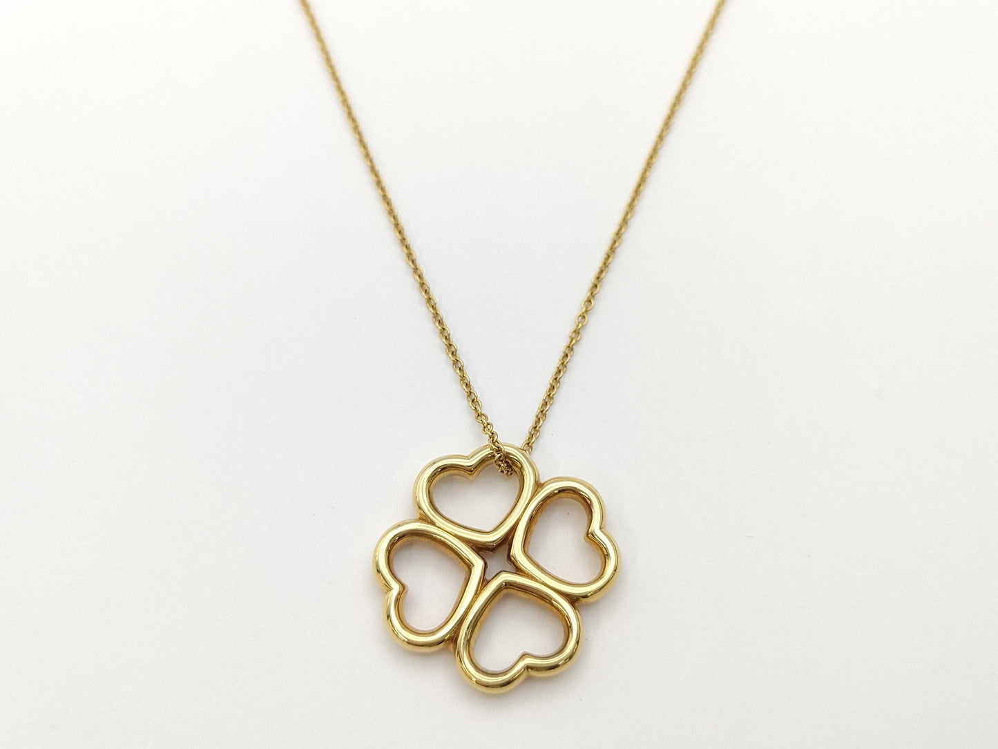 Tiffany & Co. Heart Clover Necklace in Yellow Gold 750, 6.6g