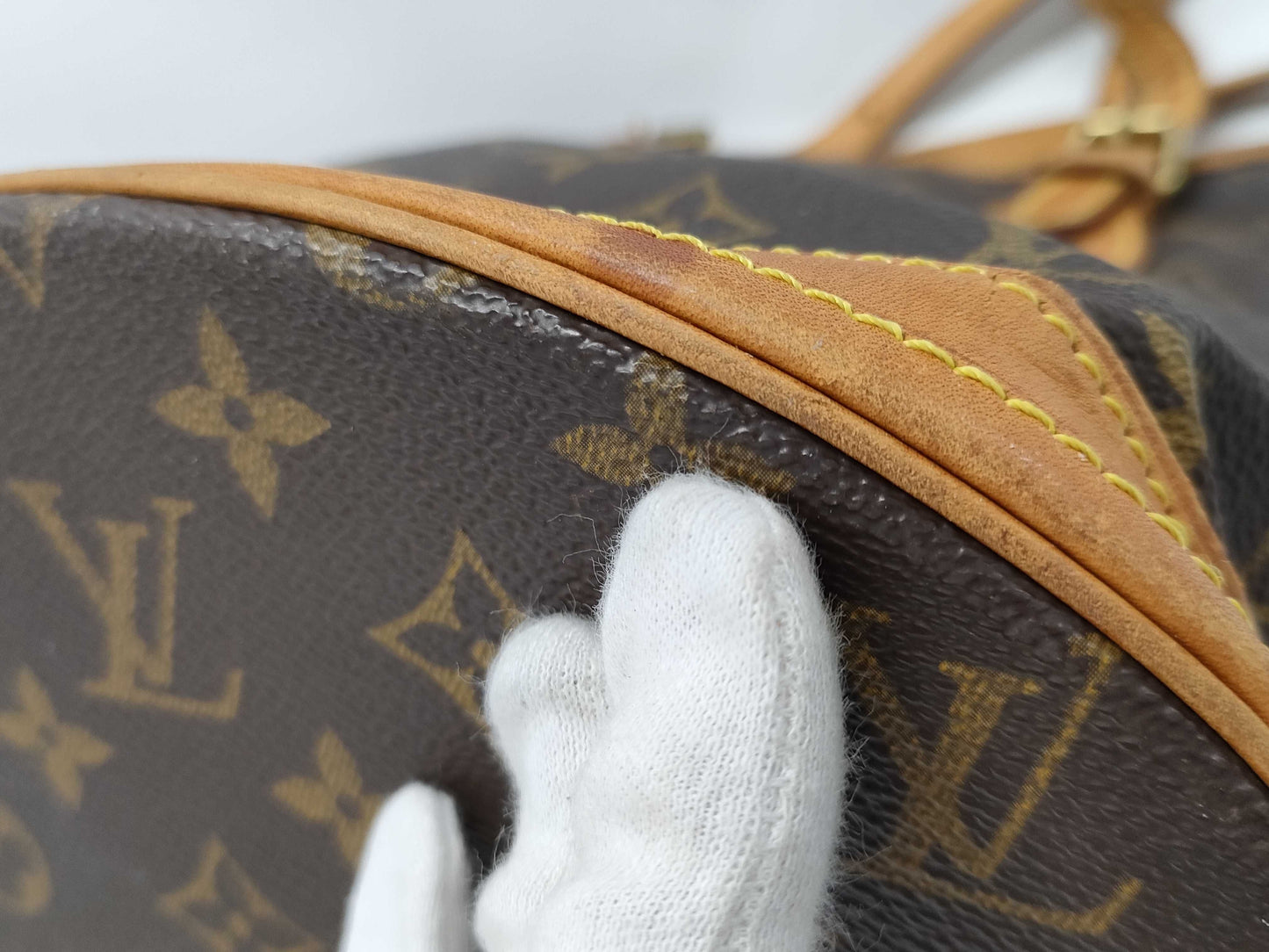 LOUIS VUITTON Louis Vuitton Bucket PM Handbag