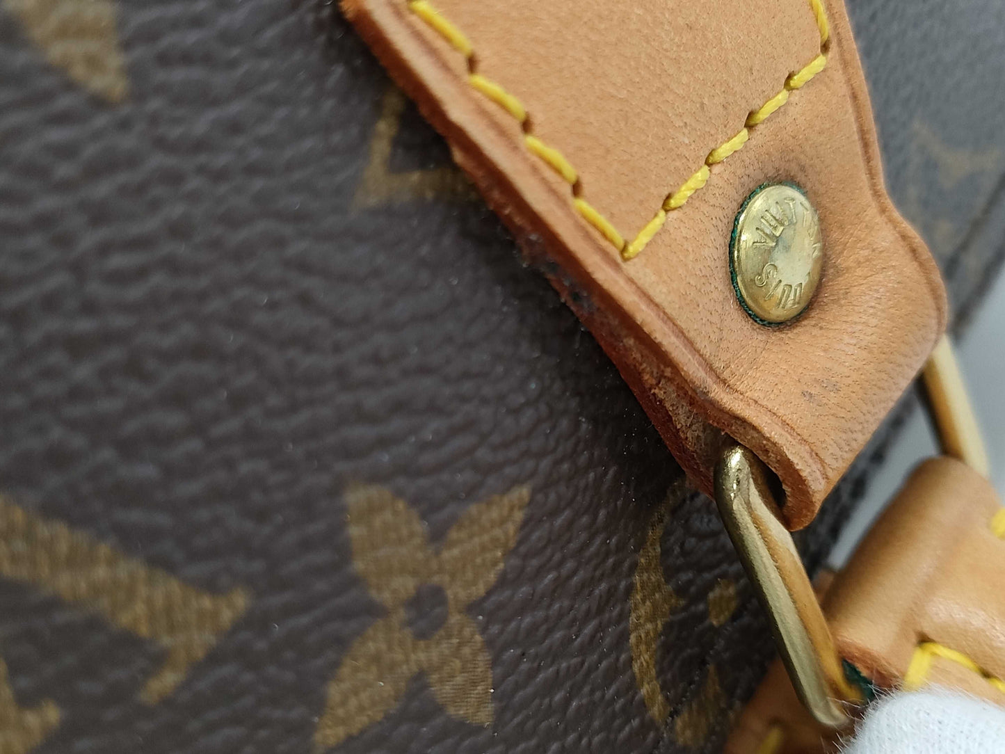 LOUIS VUITTON Louis Vuitton Speedy 25 Handbag