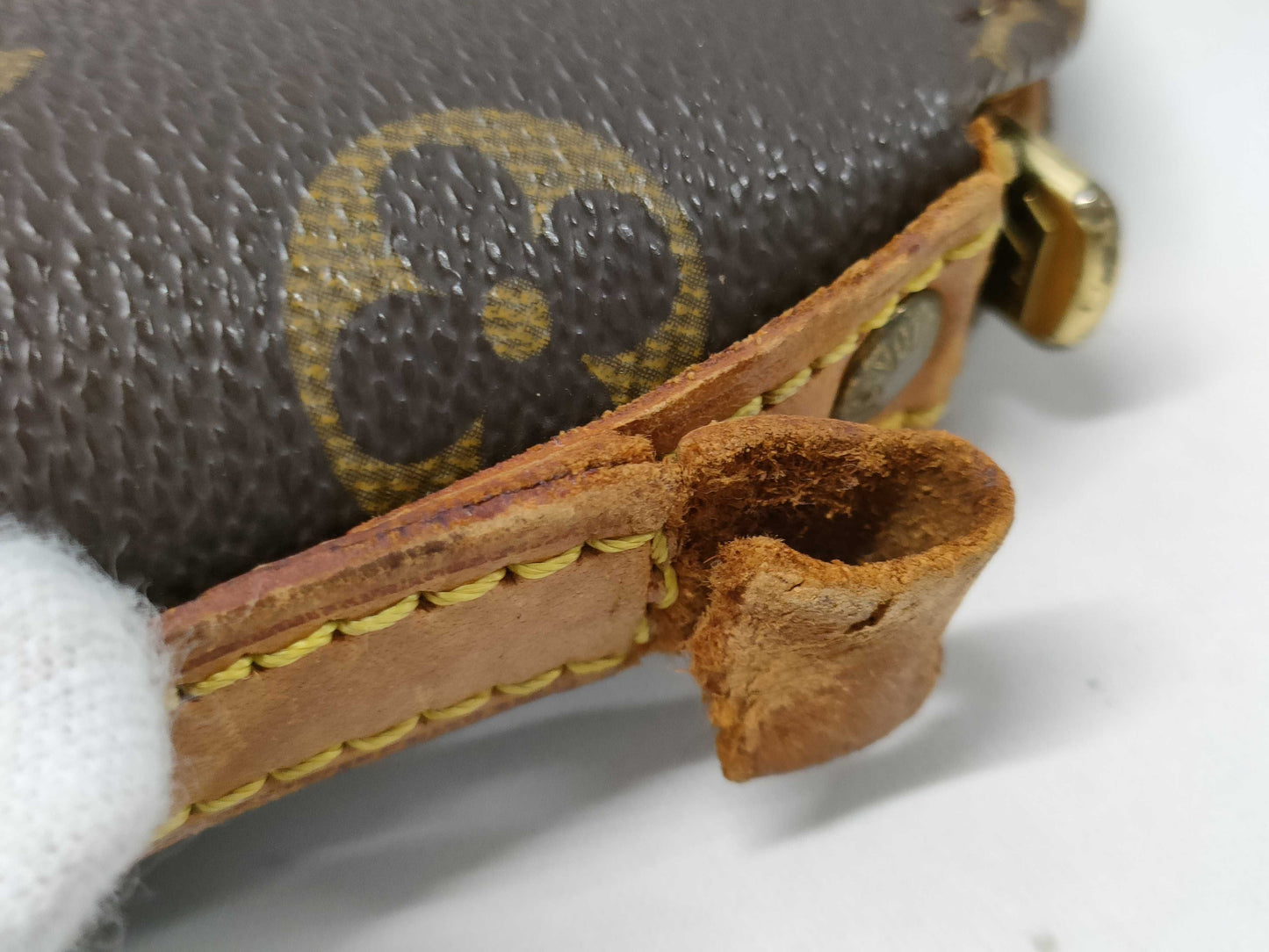 LOUIS VUITTON Louis Vuitton Drouot Shoulder Bag
