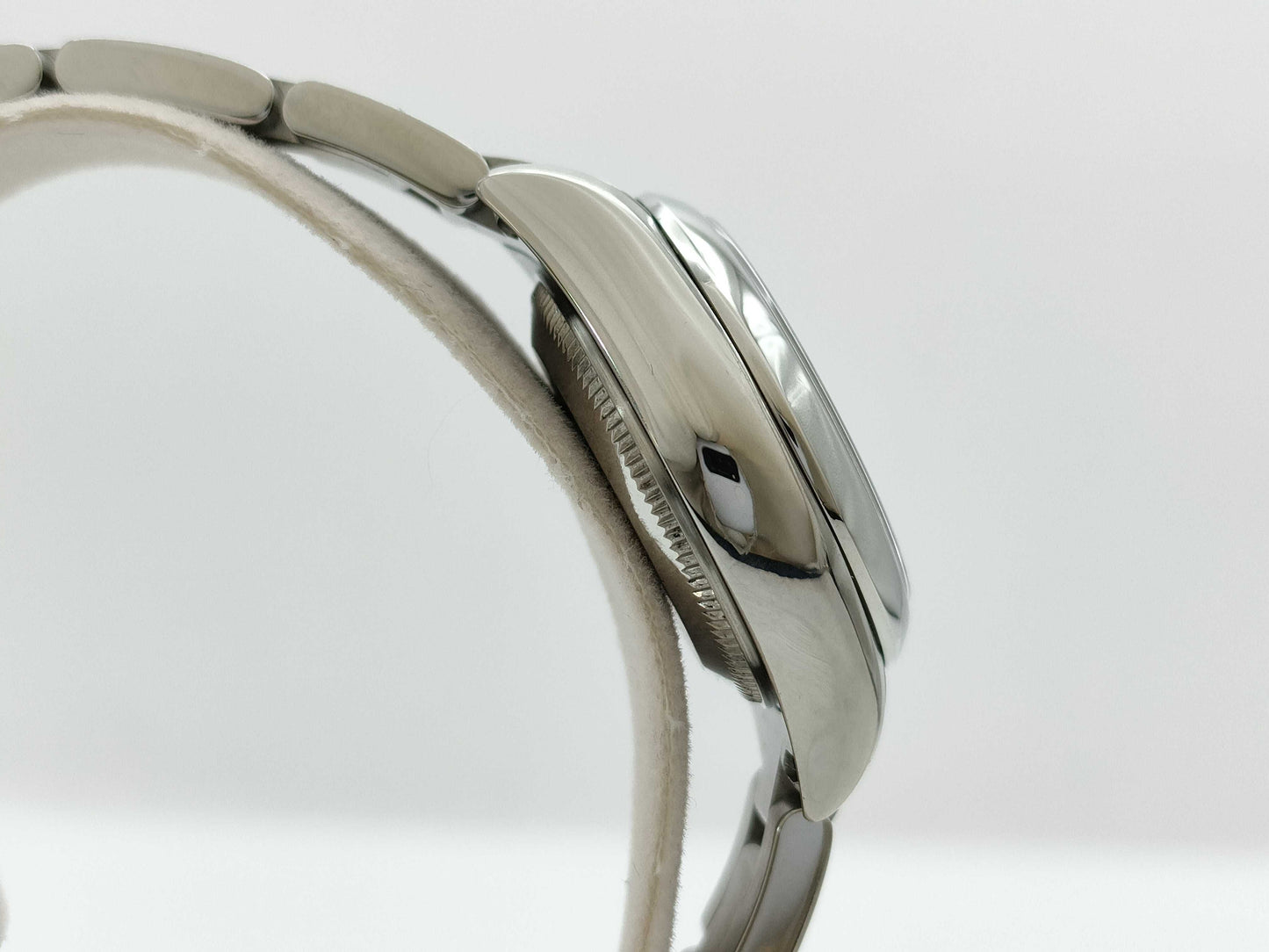 ROLEX 176200 Z640630 Silver Dial Blue Bar Index Women's Watch