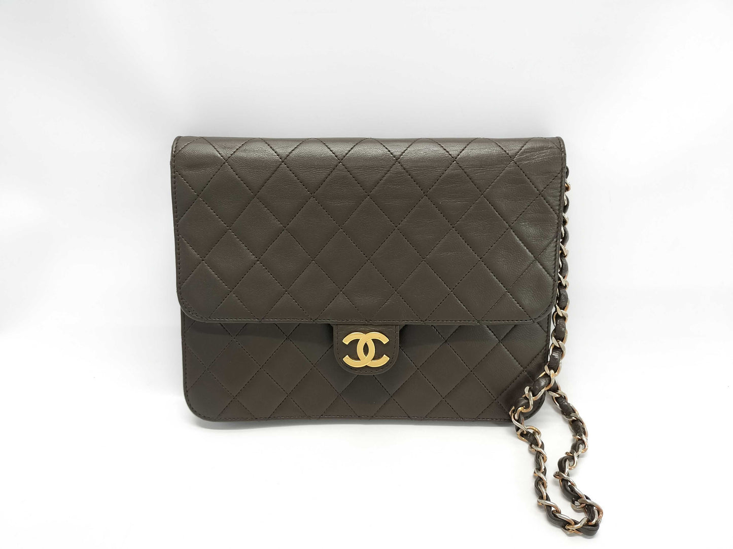 CHANEL Matelasse Shoulder Bag
