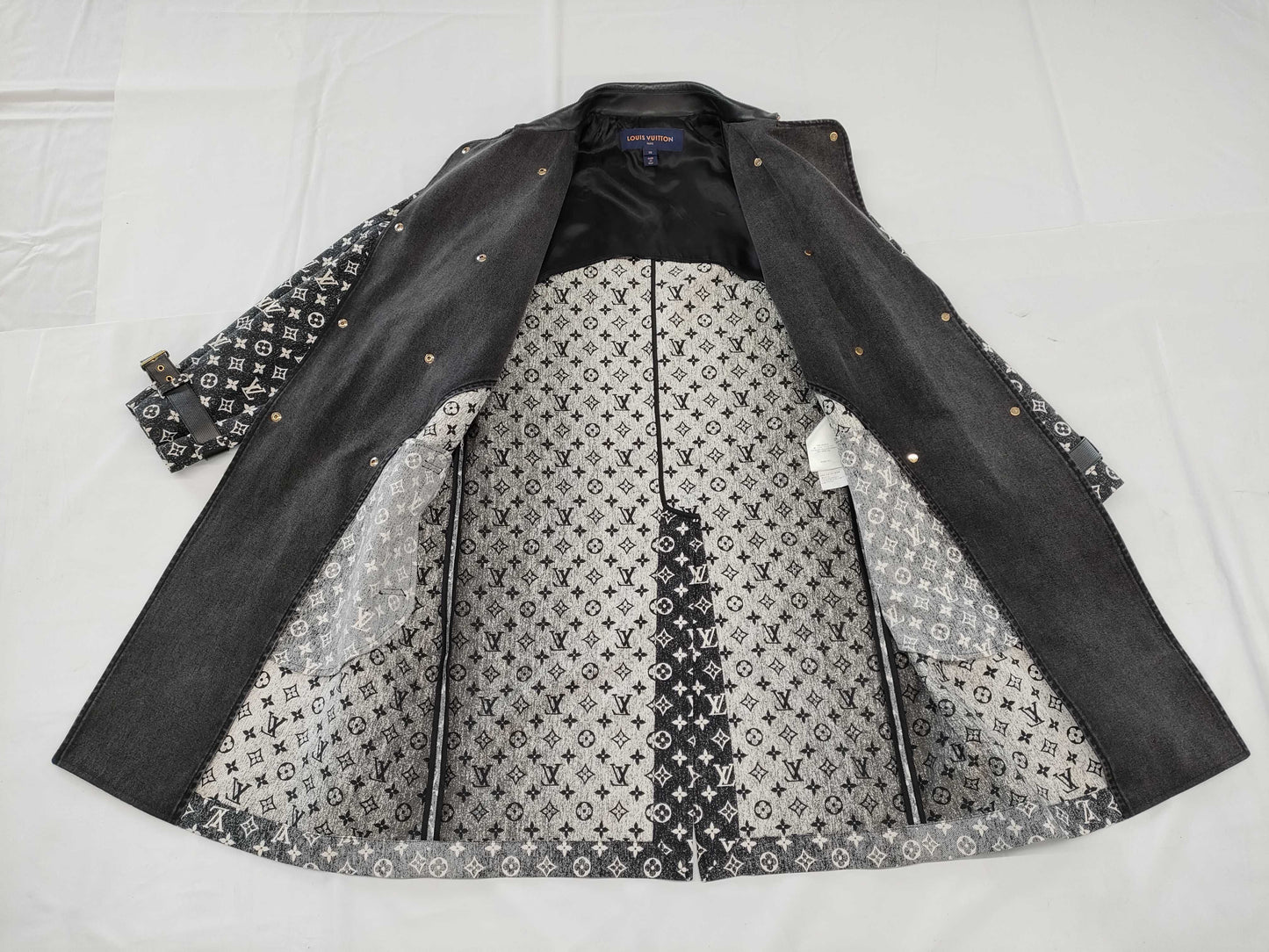 LOUIS VUITTON denim trench coat size 38 coat