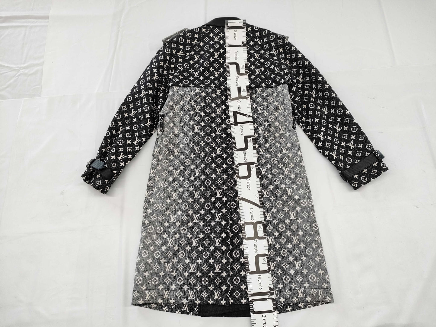 LOUIS VUITTON denim trench coat size 38 coat