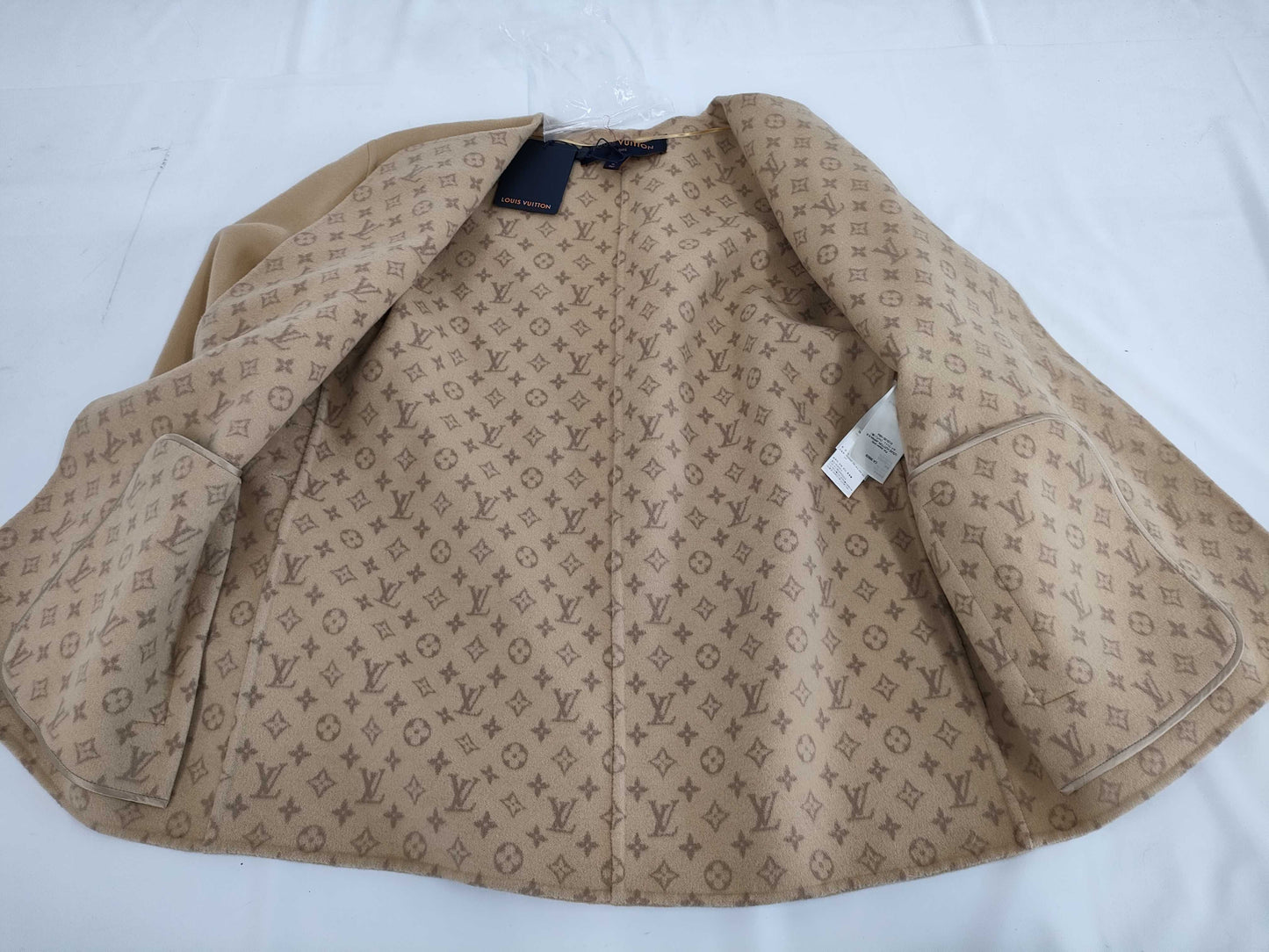 LOUIS VUITTON LOUIS VUITTON Louis Vuitton Double Face Wrap Coat Size 42 Coat