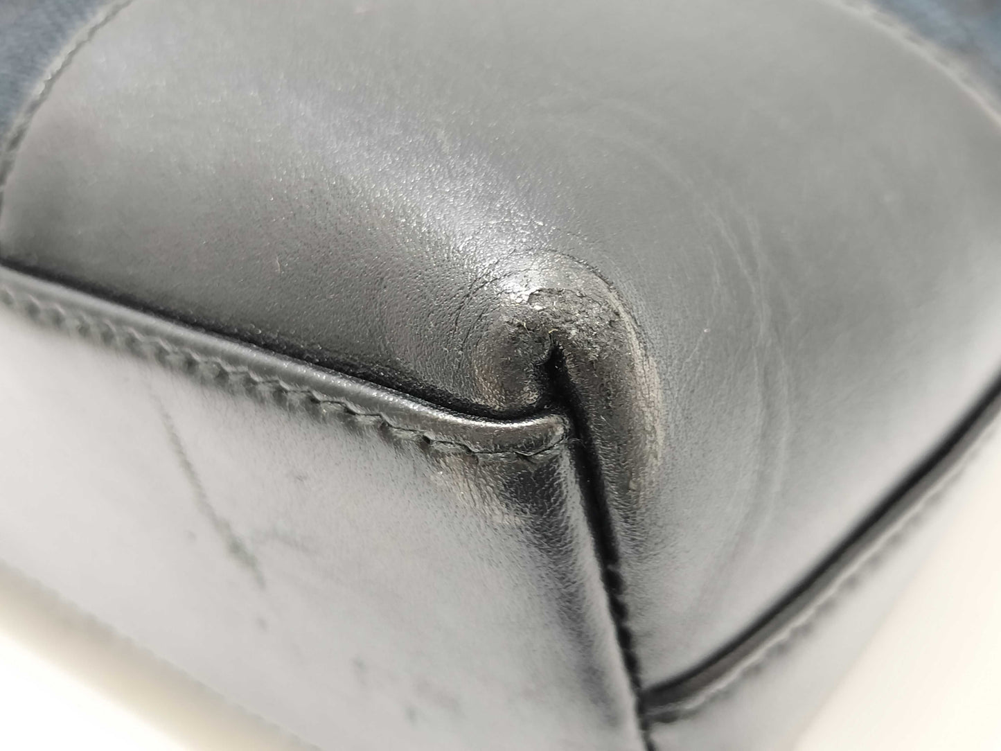 GUCCI GG Canvas Gucci One-Shoulder Shoulder Bag