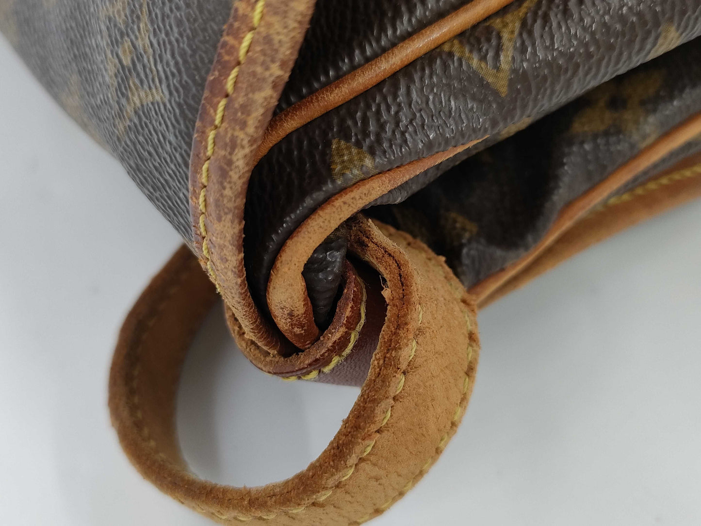 LOUIS VUITTON Monogram Saumur MB0948 Shoulder Bag