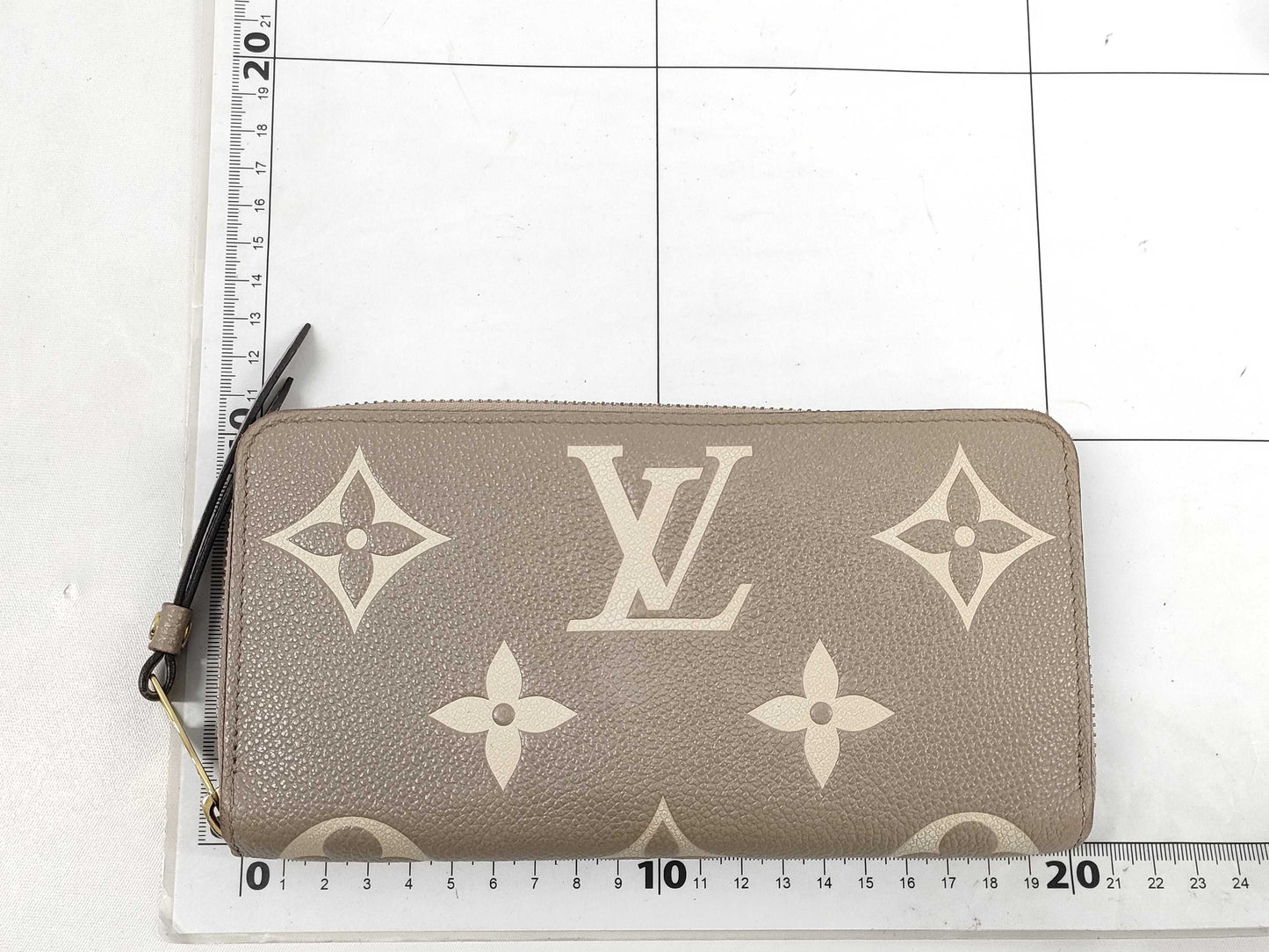 LOUIS VUITTON Empreinte Zippy Wallet IC Card Holder