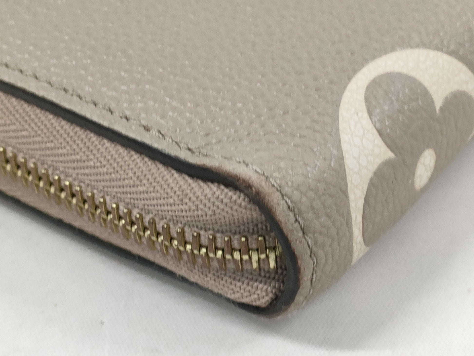 LOUIS VUITTON Empreinte Zippy Wallet IC Card Holder