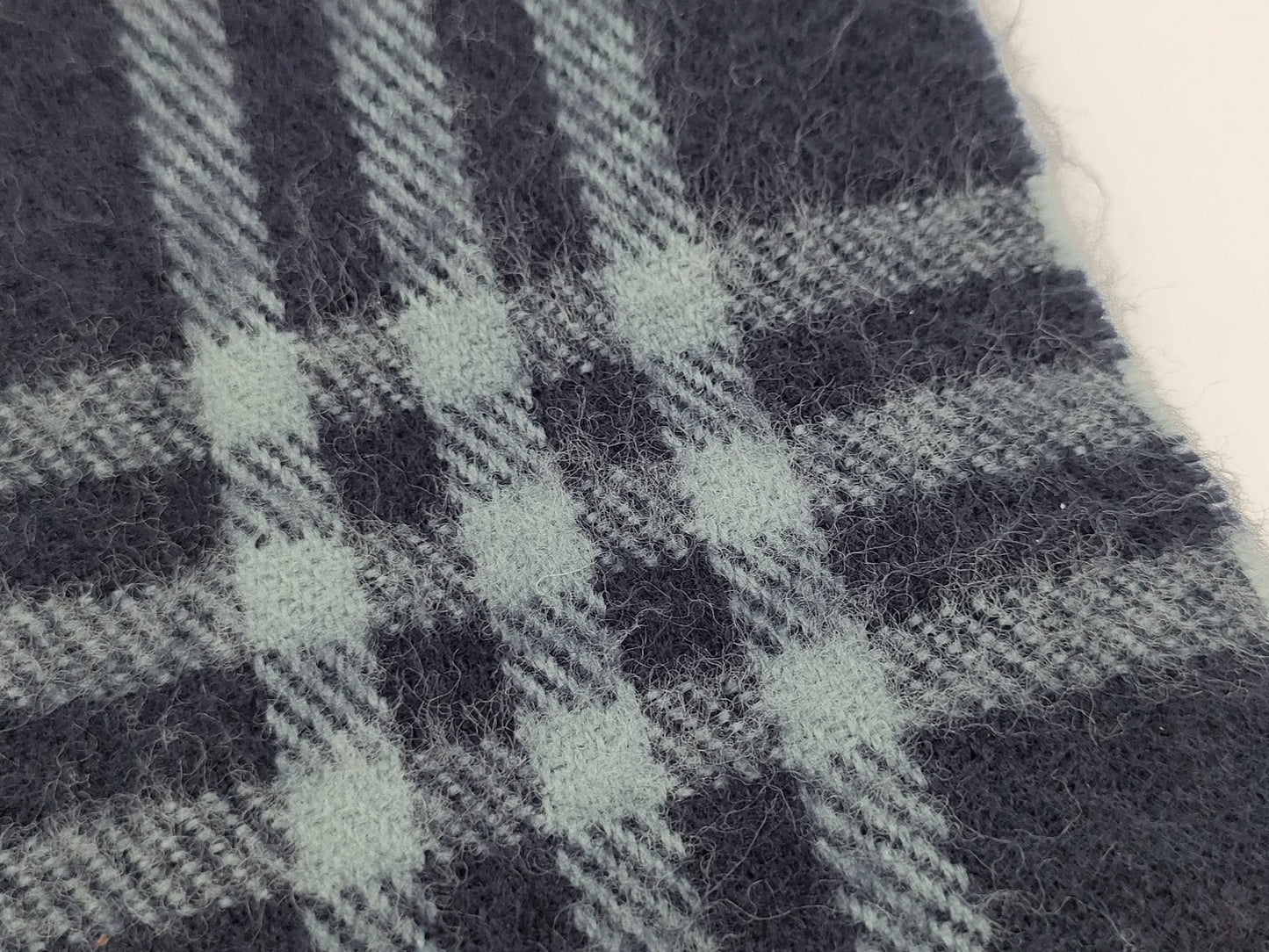 BURBERRY Nova Check Fringe Scarf, Made in England, Lambswool, Navy, Tag Included