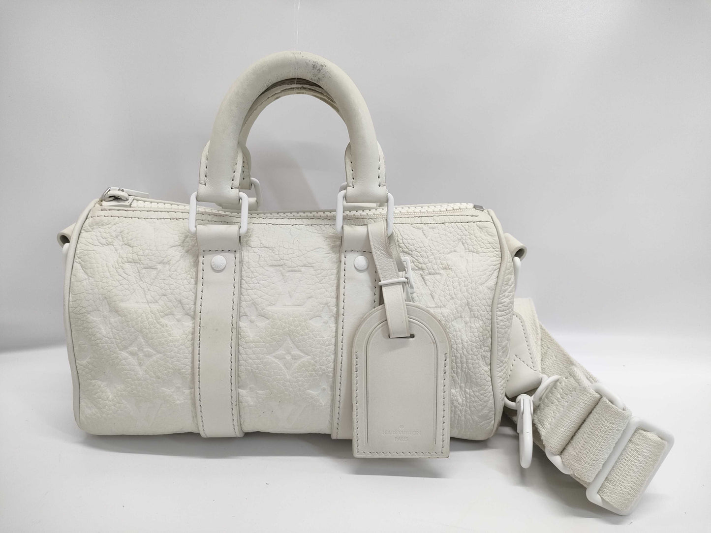 LOUIS VUITTON Taurillon Monogram Keepall Bandouliere 25 M24434 Shoulder Bag
