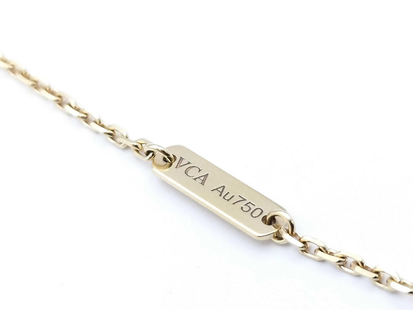 Van Cleef & Arpels Vintage Alhambra Carnelian Necklace in Yellow Gold and Au750, 5.2g