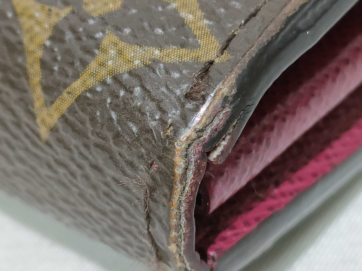 LOUIS VUITTON Monogram LOUIS VUITTON Portefeuille Sarah Monogram Long Wallet