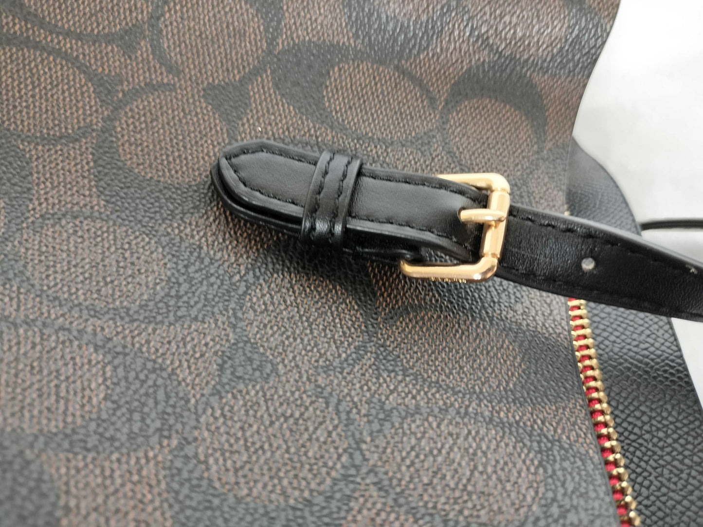 COACH Signature Brand Shoulder Bag
