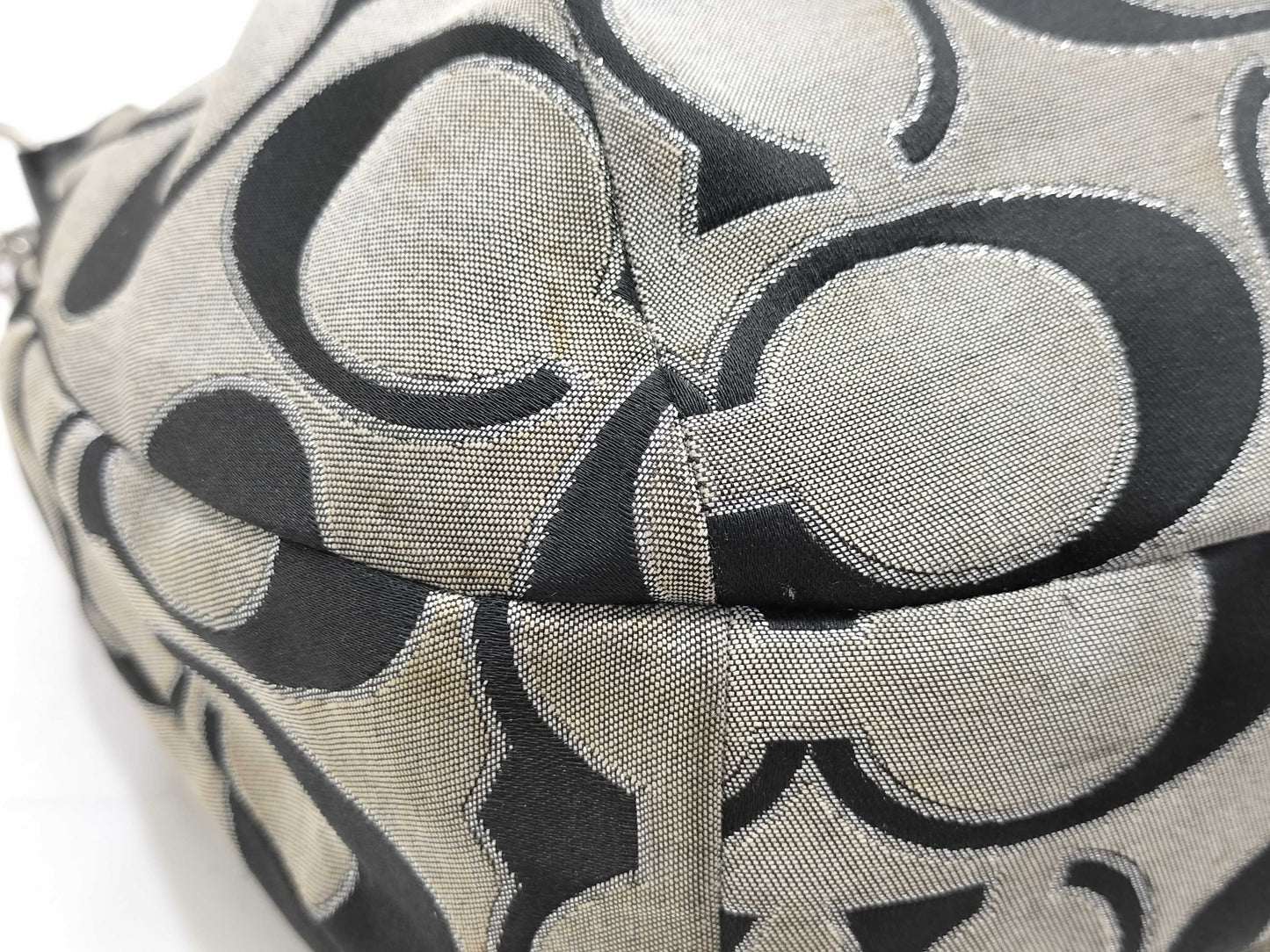 COACH Signature Brand Shoulder Bag